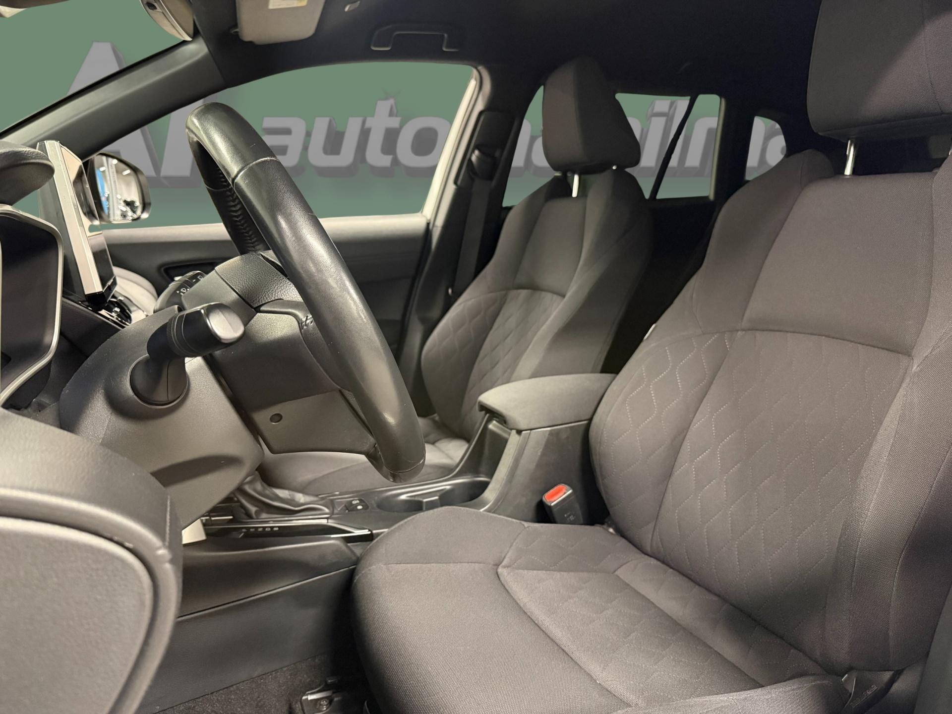 TOYOTA Corolla Cross 2024
