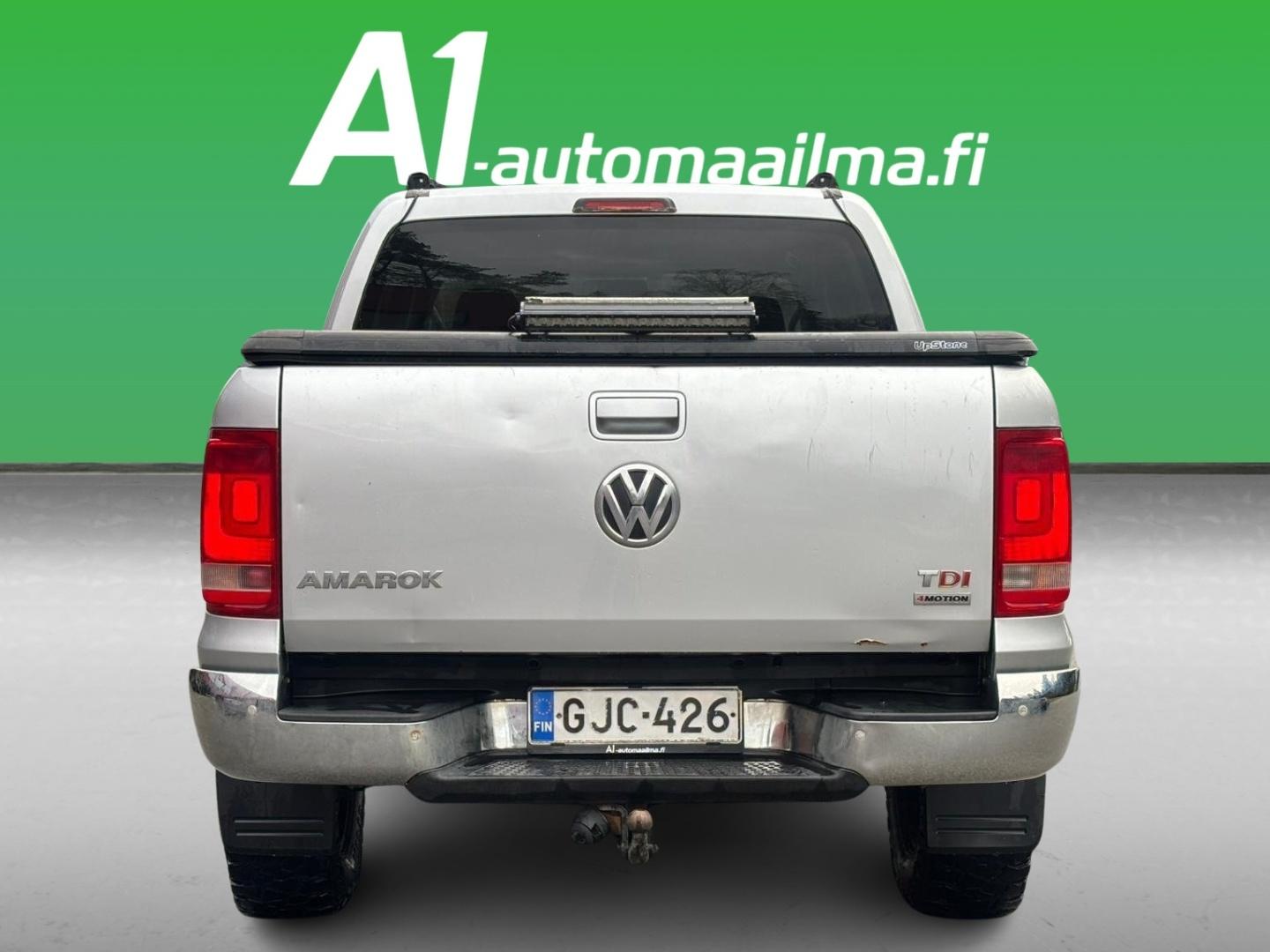VOLKSWAGEN Amarok 2012