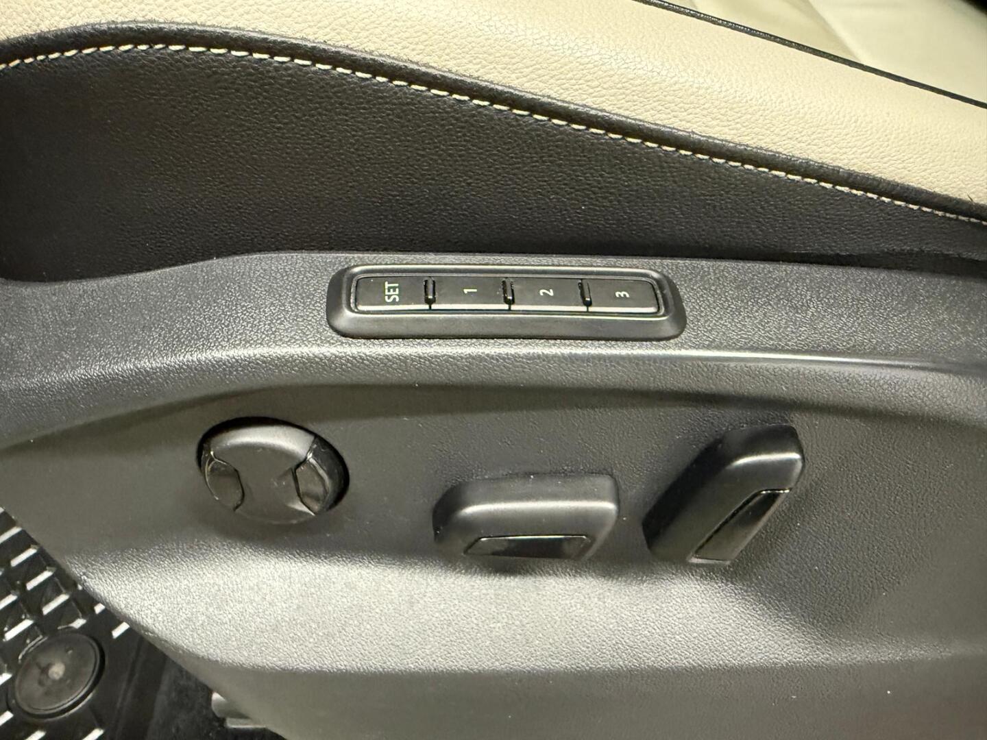 VOLKSWAGEN Tiguan 2016