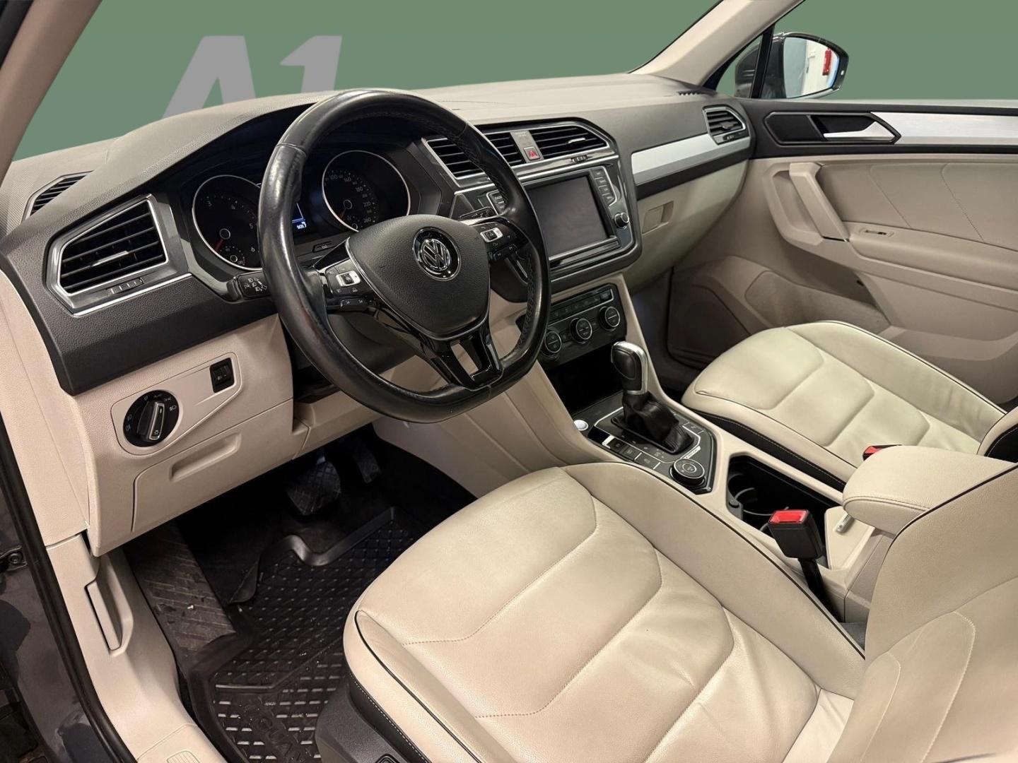 VOLKSWAGEN Tiguan 2016