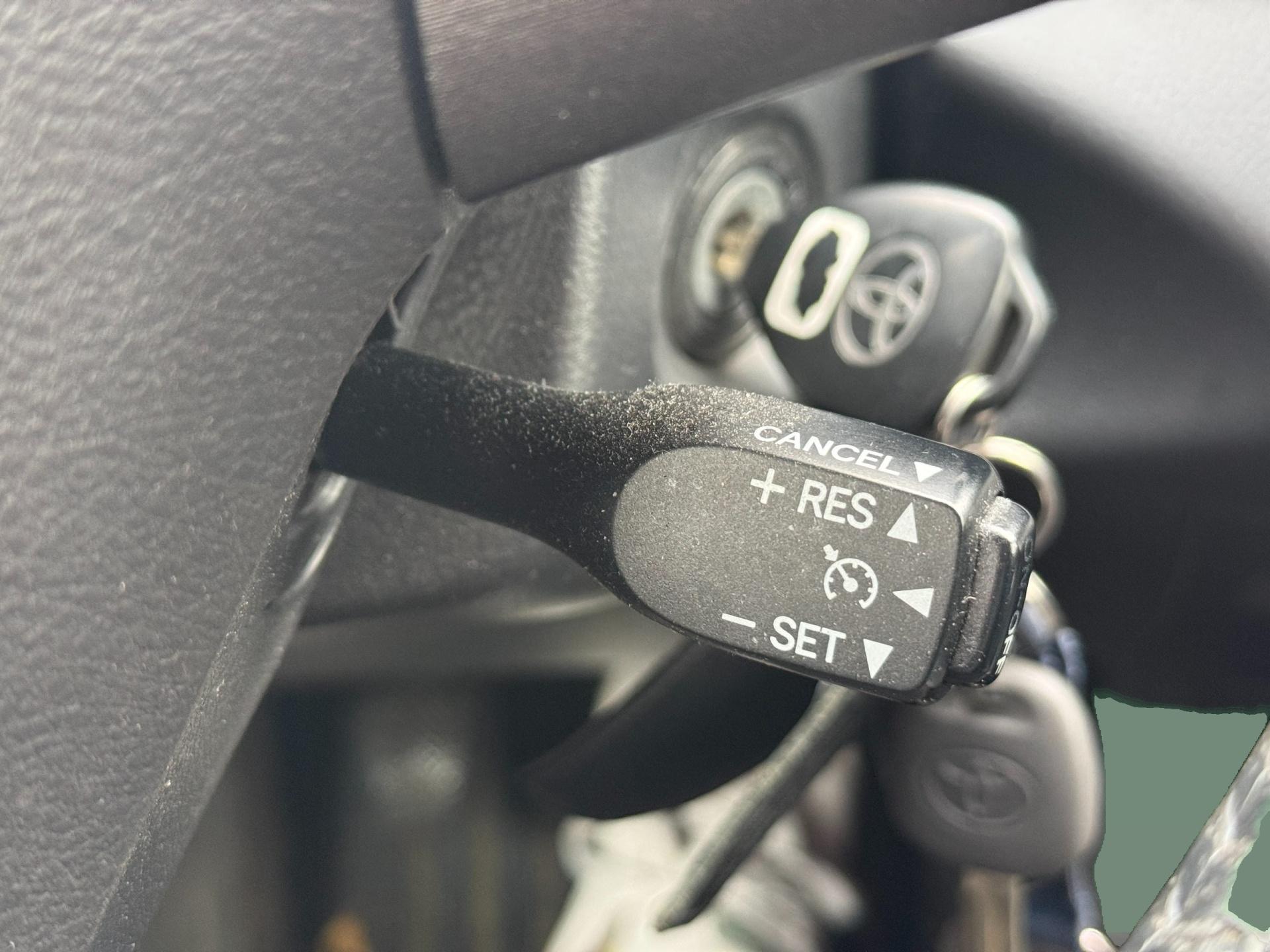 TOYOTA RAV4 2011