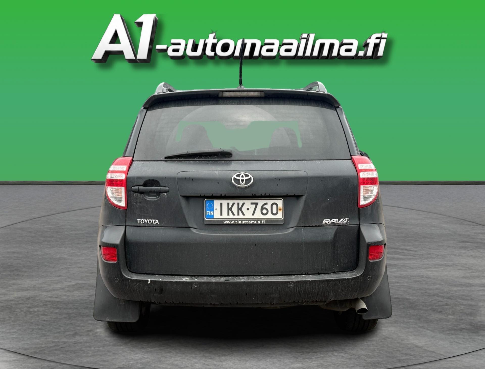 TOYOTA RAV4 2011