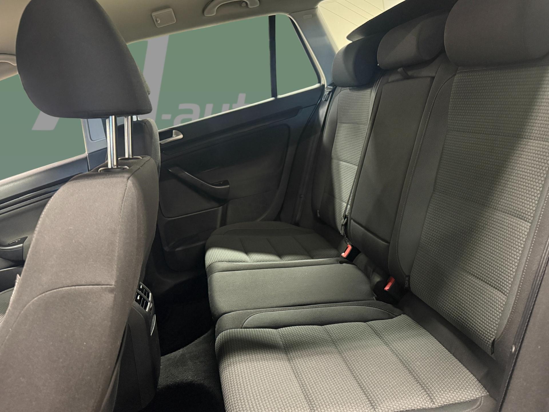 VOLKSWAGEN Golf 2013