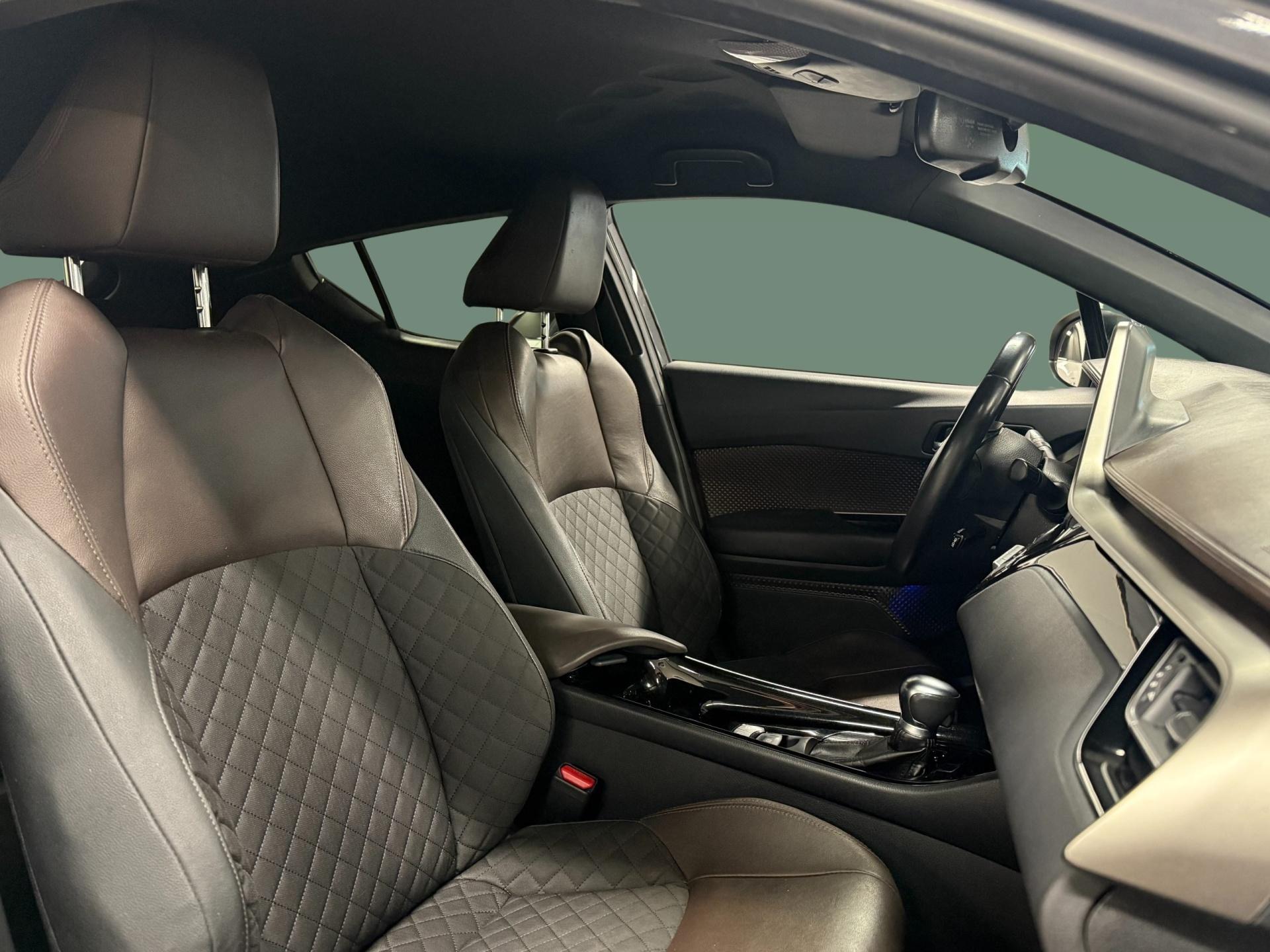 TOYOTA C-HR 2018