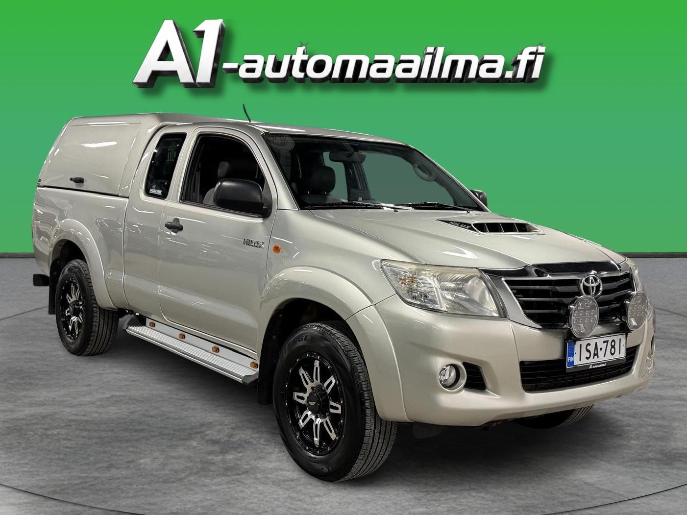 TOYOTA Hilux 2012