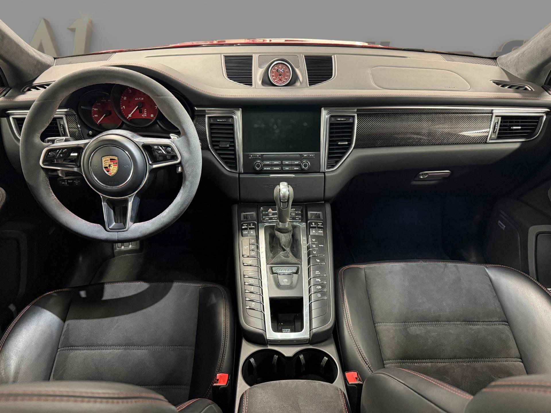 PORSCHE Macan 2017
