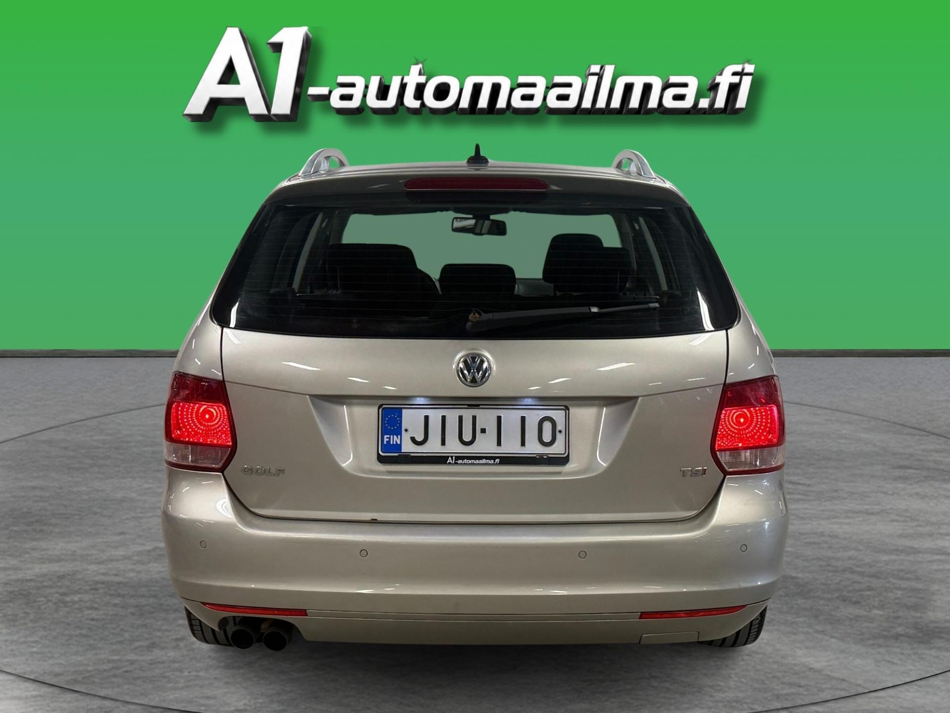 VOLKSWAGEN Golf 2013