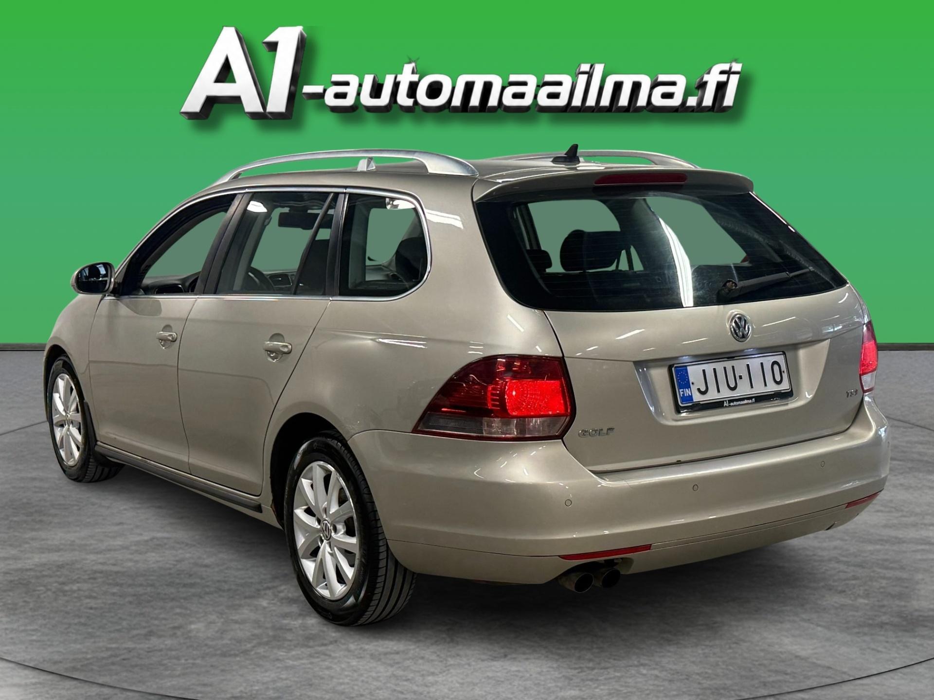 VOLKSWAGEN Golf 2013