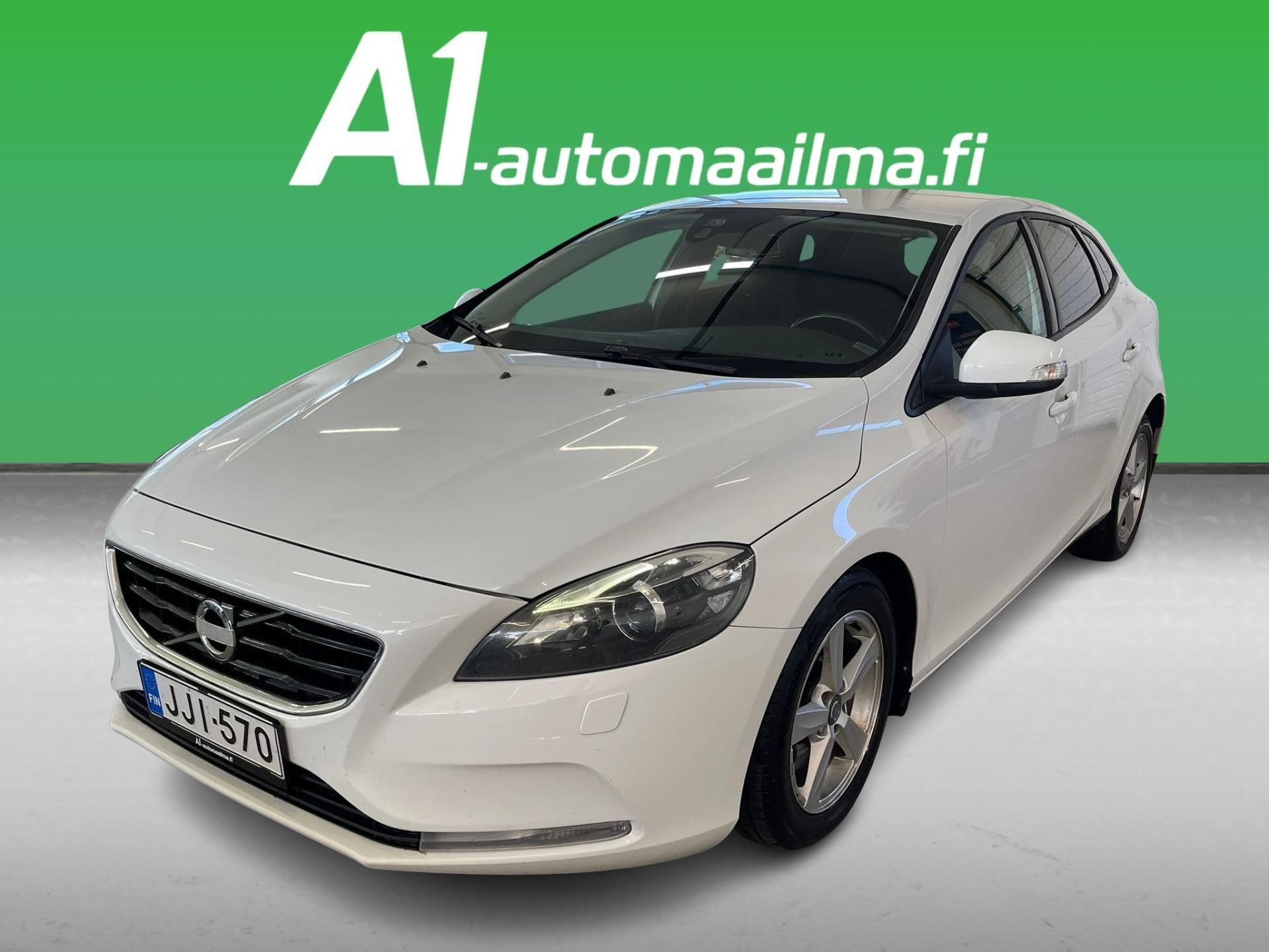 VOLVO V40 2014