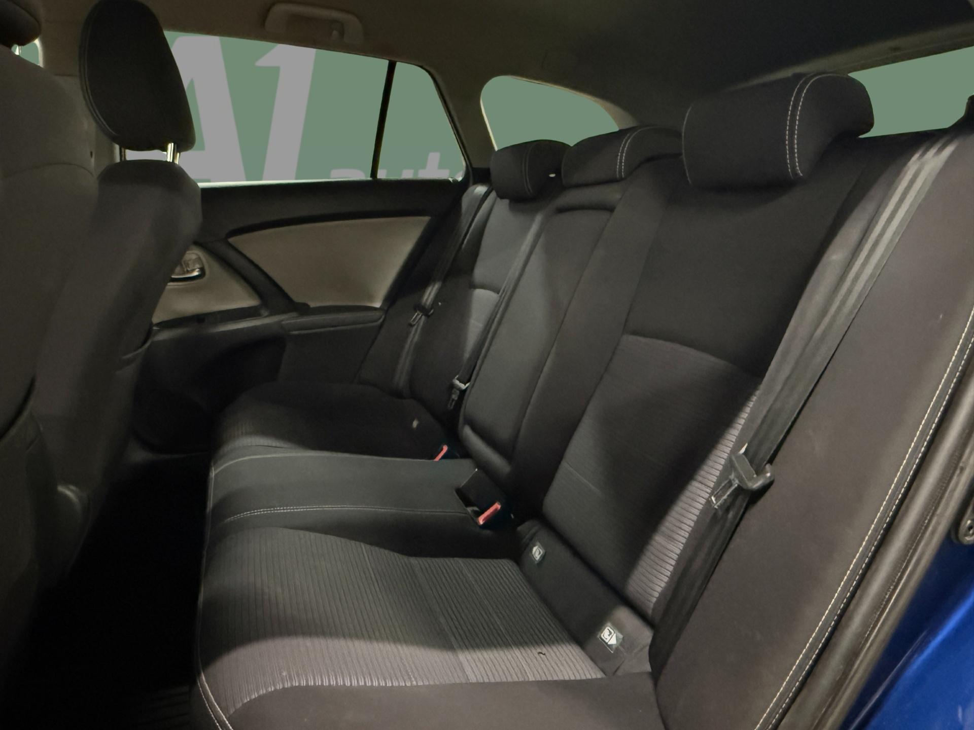 TOYOTA Avensis 2016