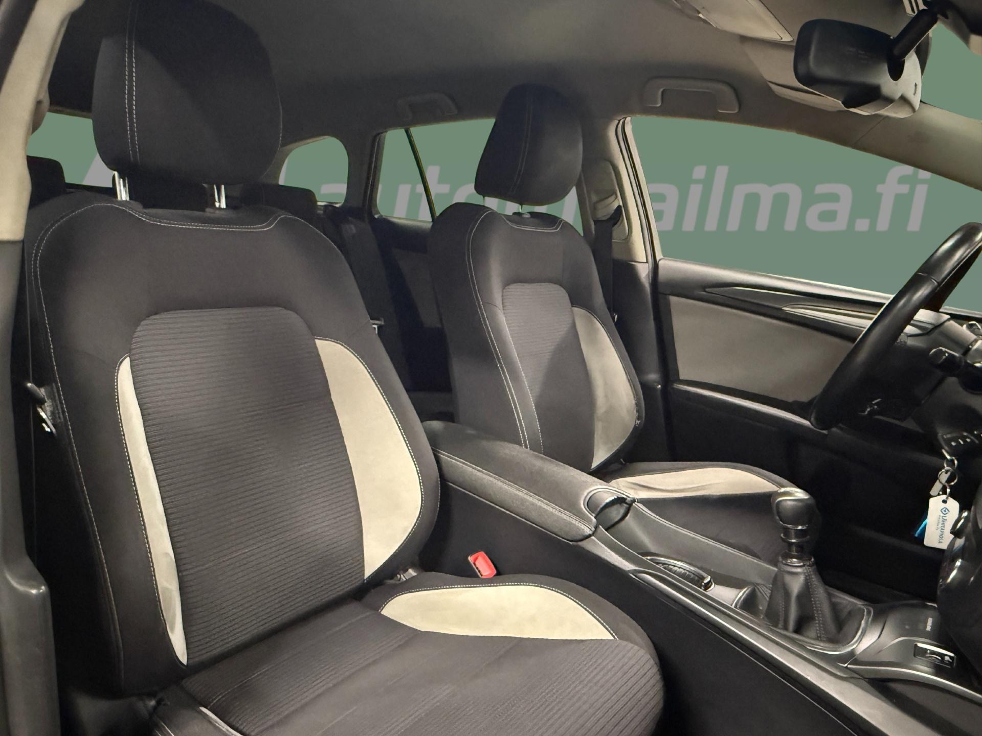 TOYOTA Avensis 2016