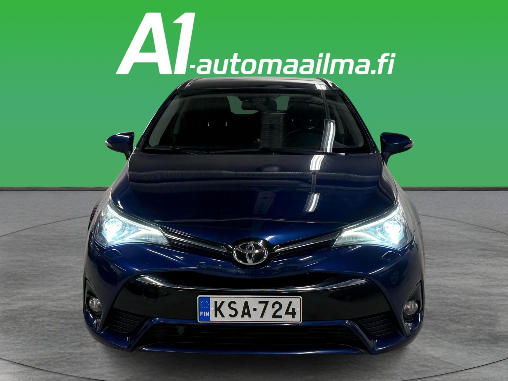 TOYOTA Avensis 2016
