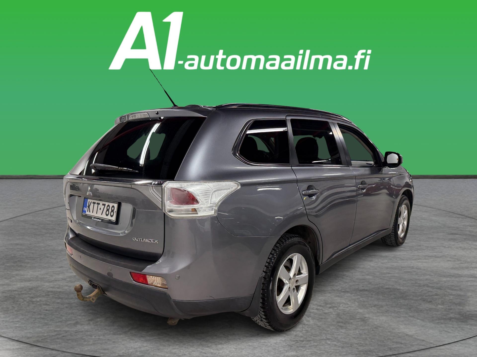 MITSUBISHI Outlander 2012