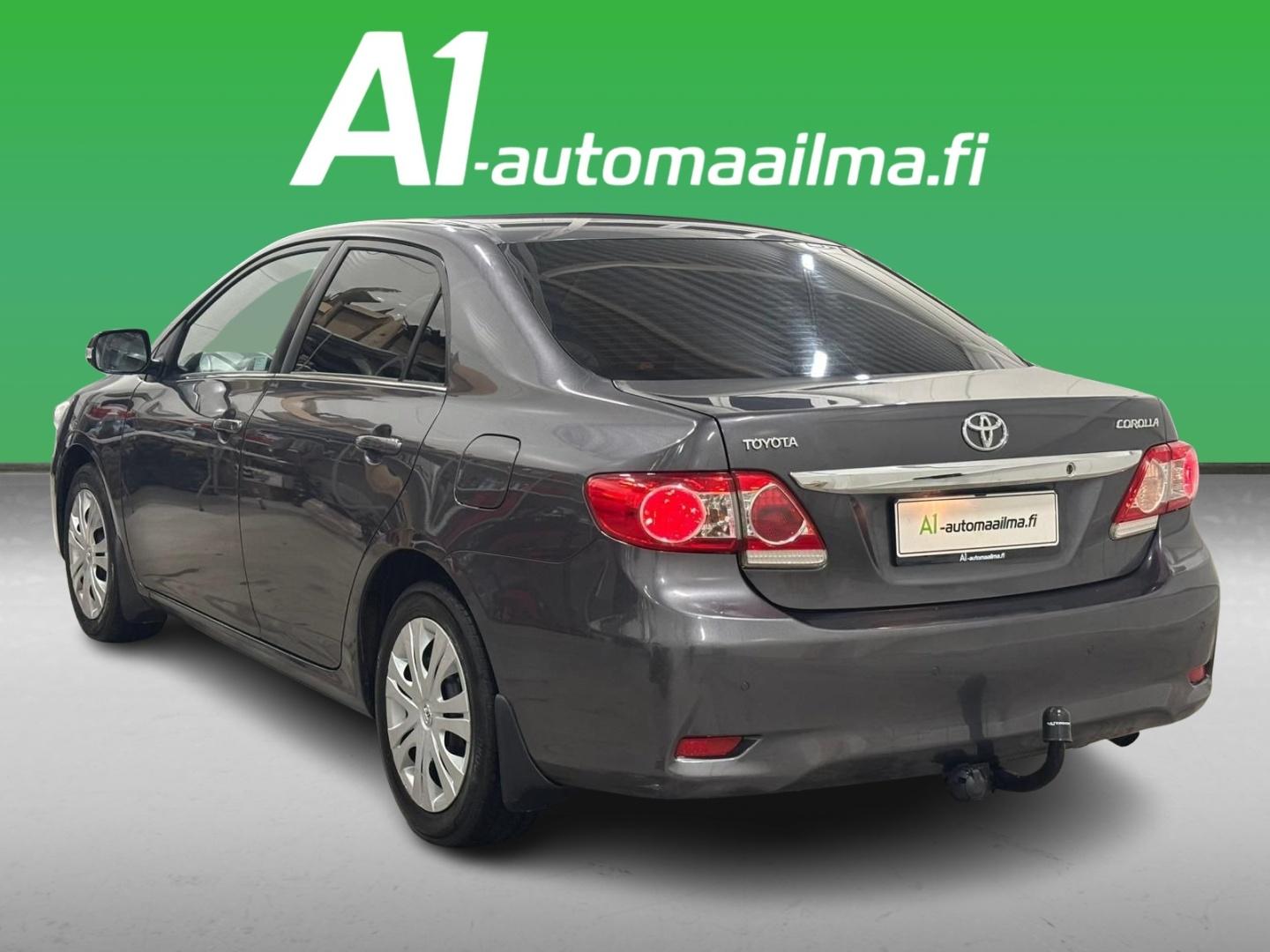 TOYOTA Corolla 2011