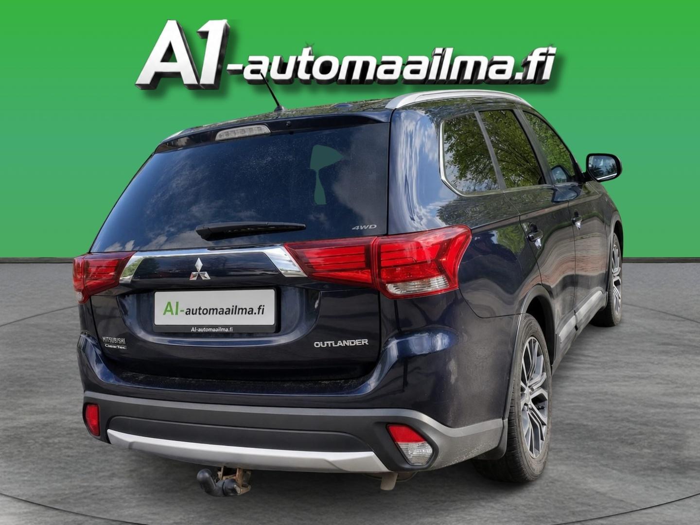 MITSUBISHI Outlander 2016