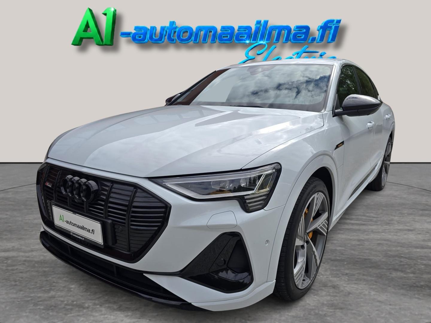 AUDI e-tron 2022