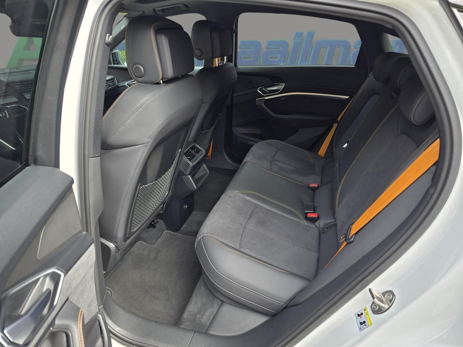 AUDI e-tron 2022