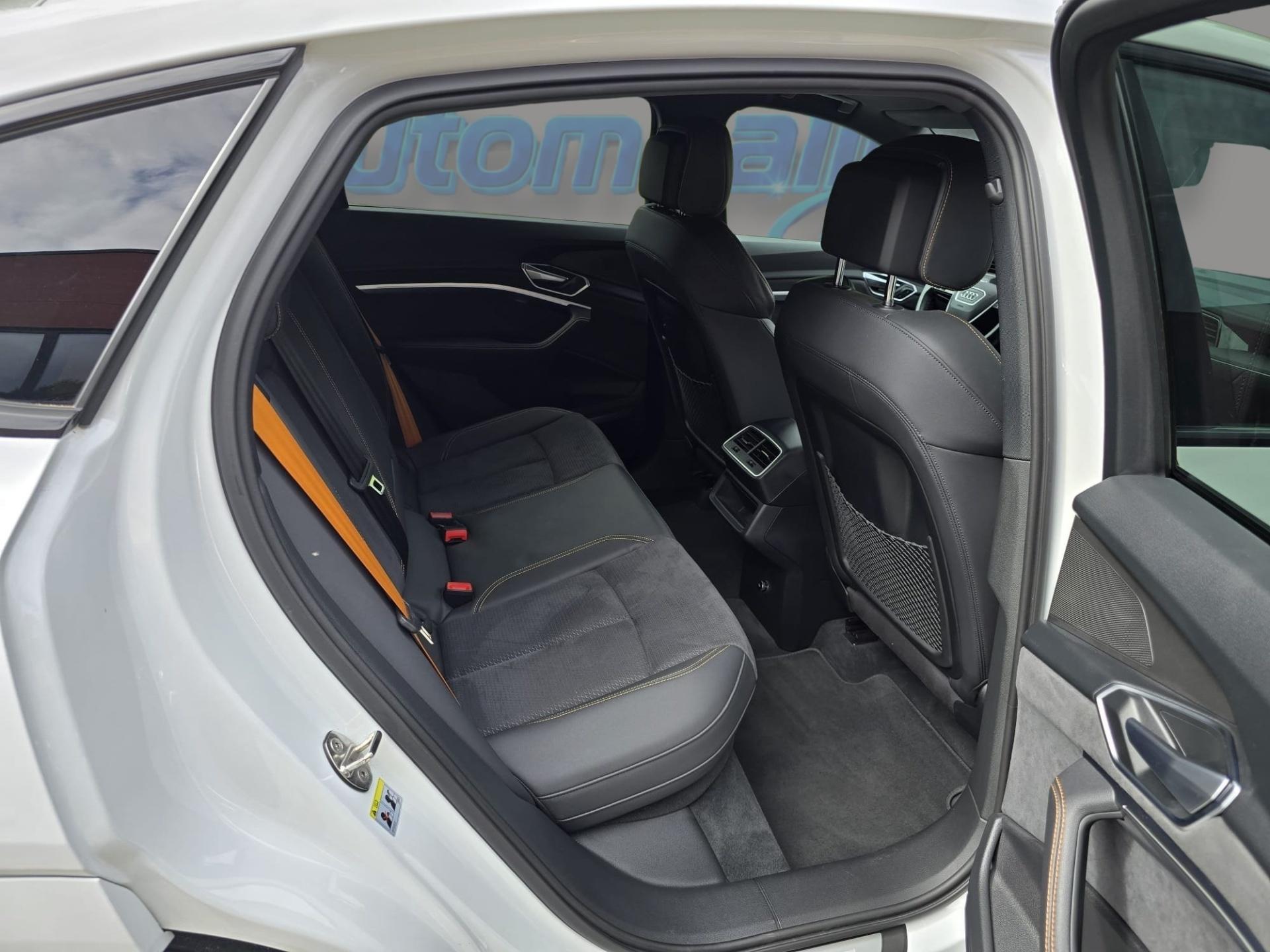 AUDI e-tron 2022