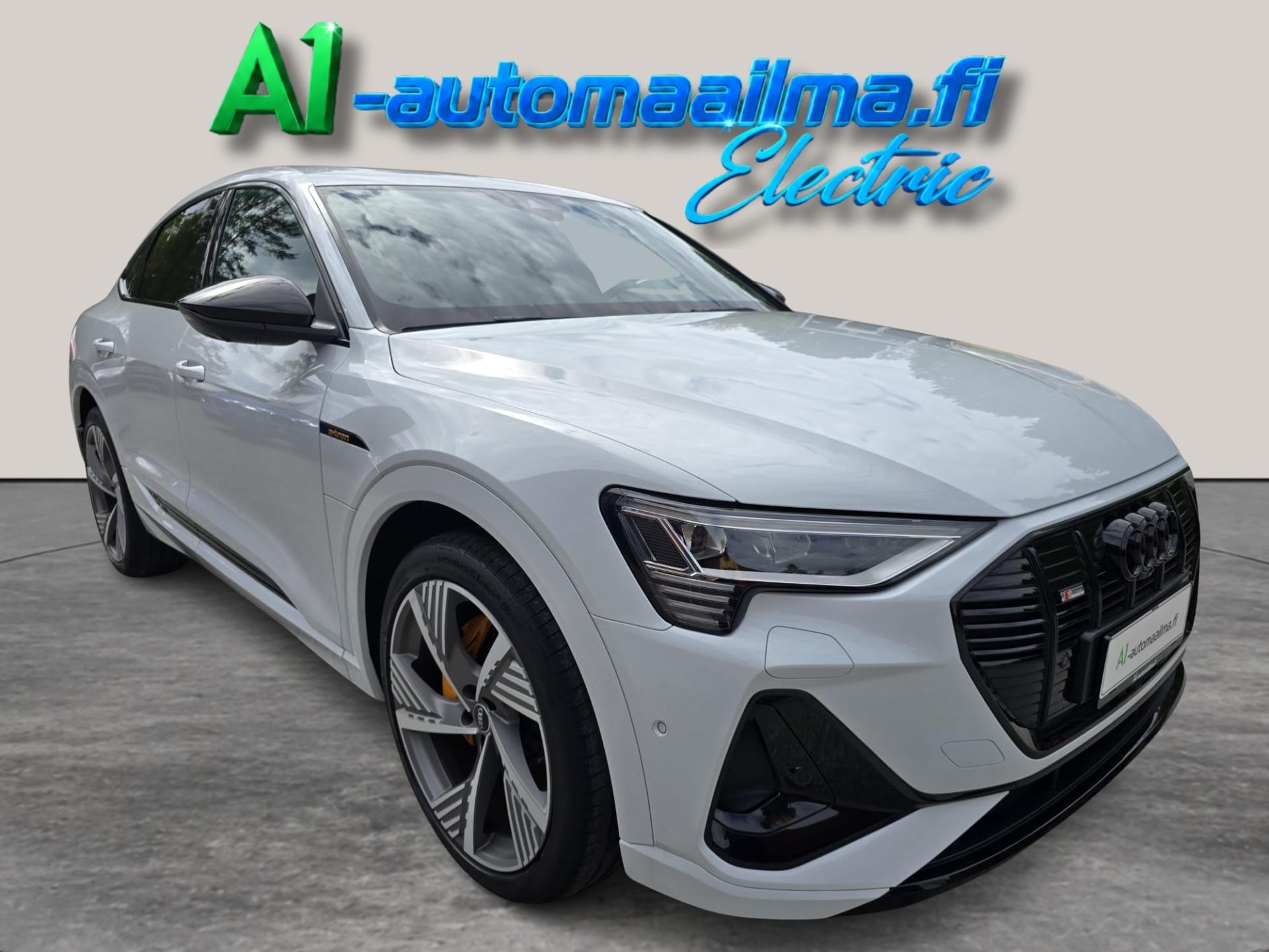 AUDI e-tron 2022