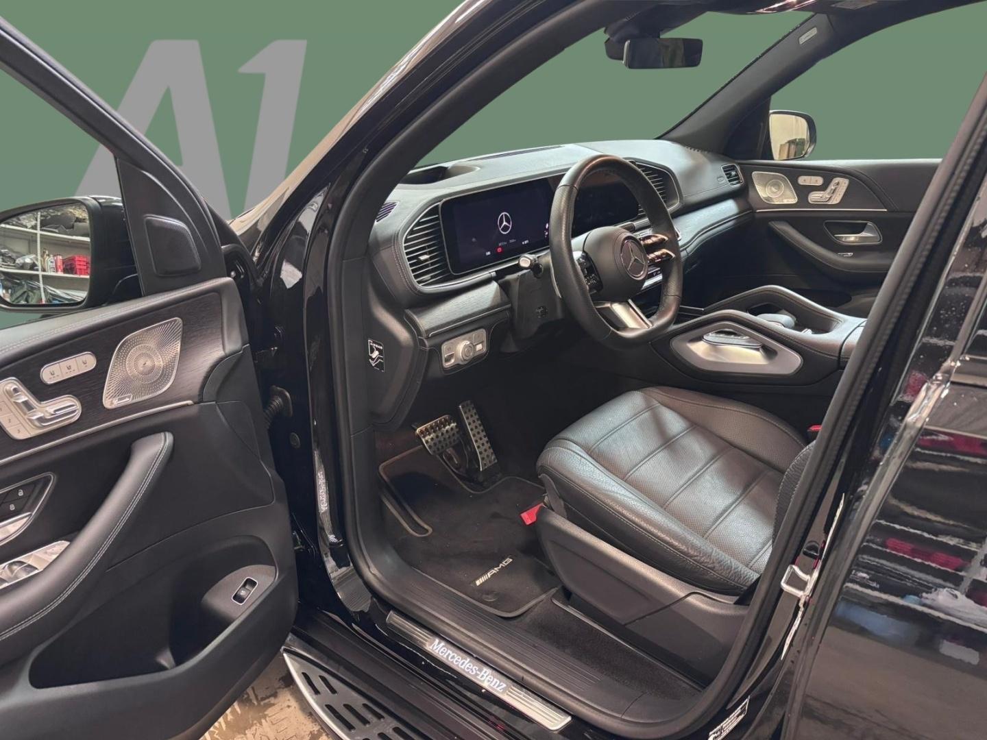 MERCEDES-BENZ GLS 2025