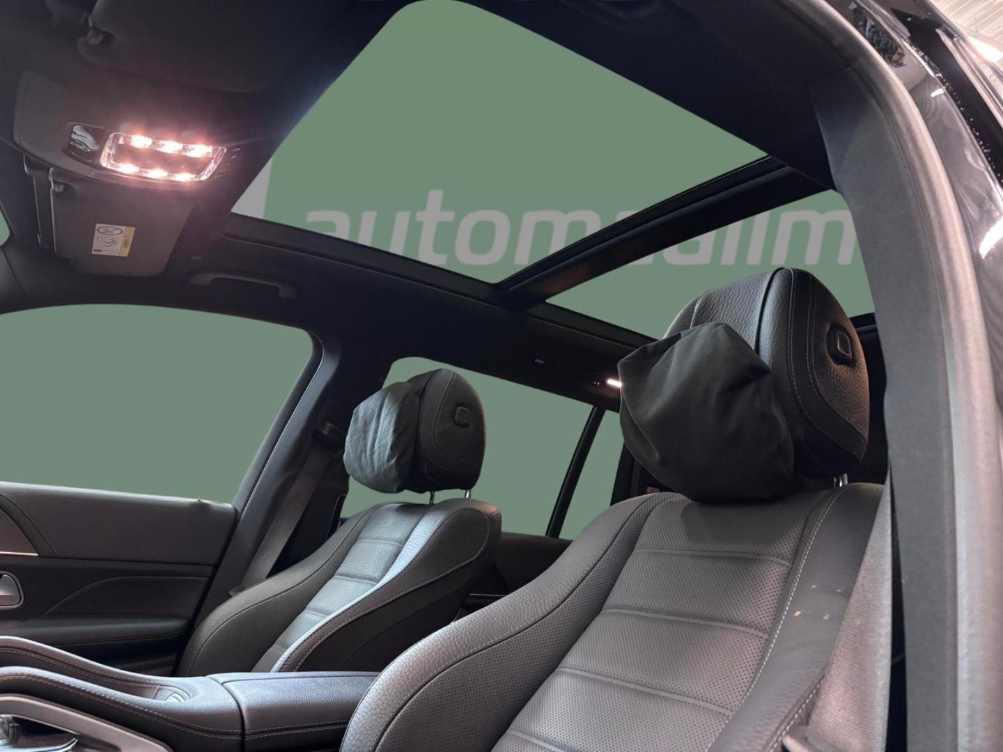 MERCEDES-BENZ GLS 2025