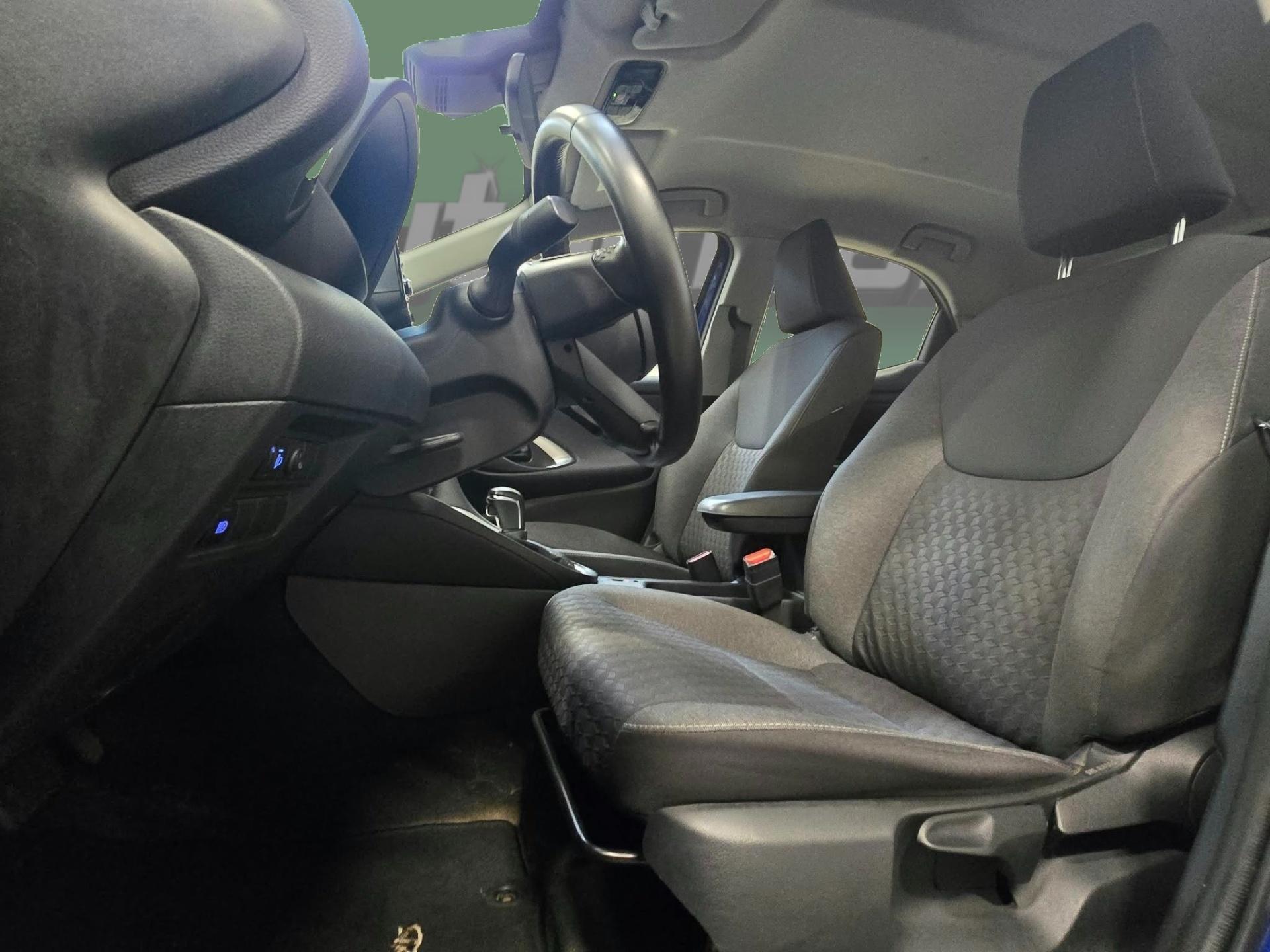 TOYOTA Yaris 2023