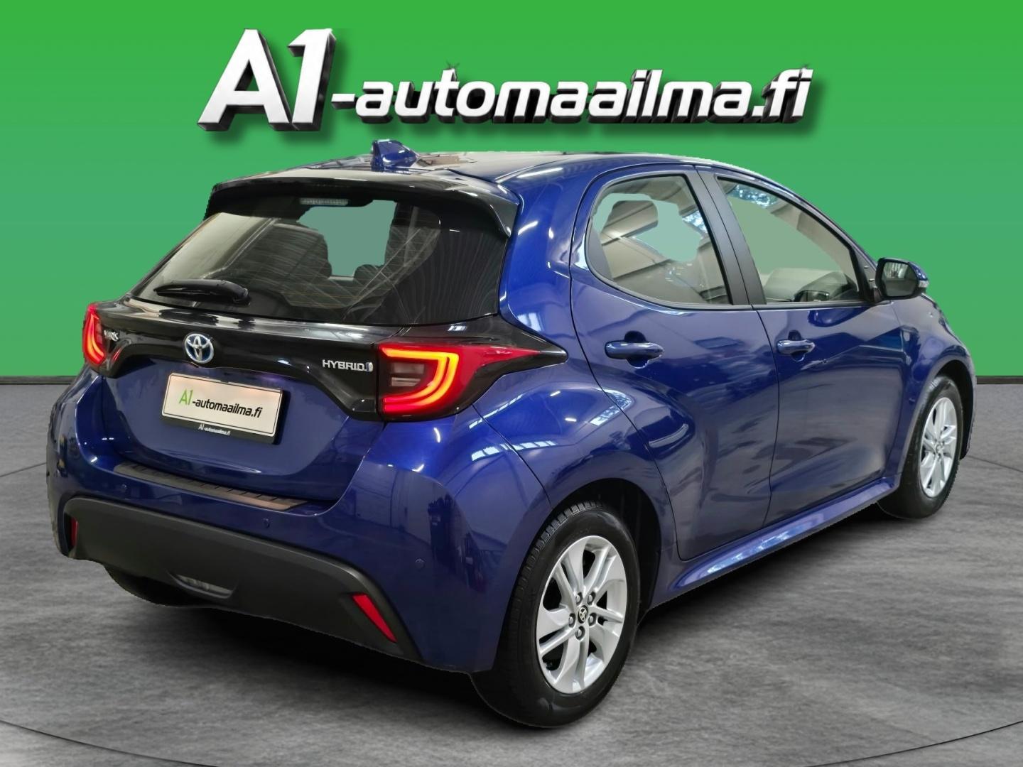 TOYOTA Yaris 2023