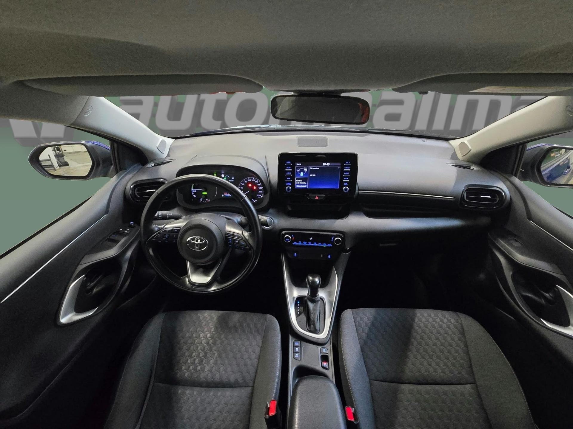 TOYOTA Yaris 2023