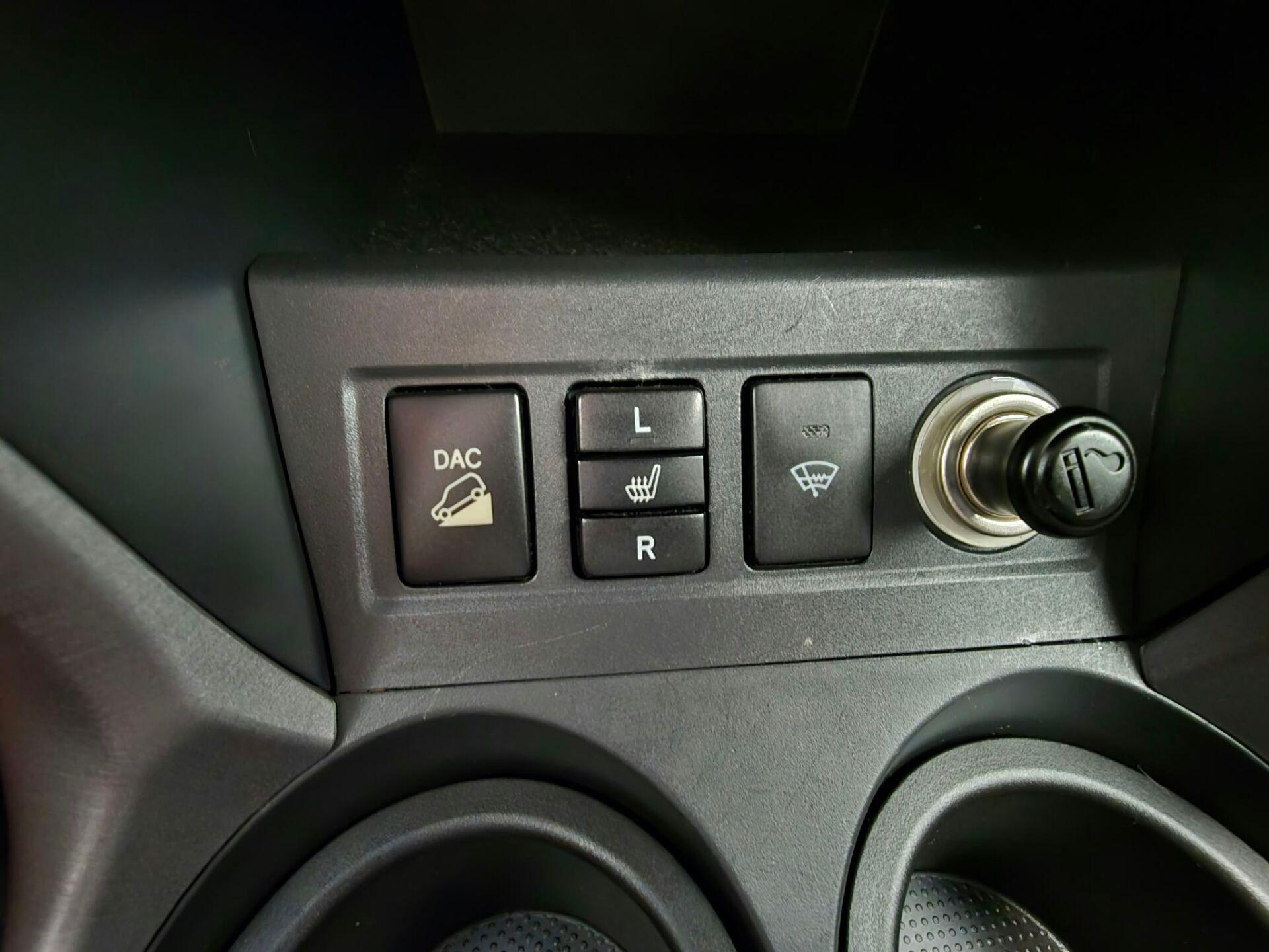 TOYOTA RAV4 15