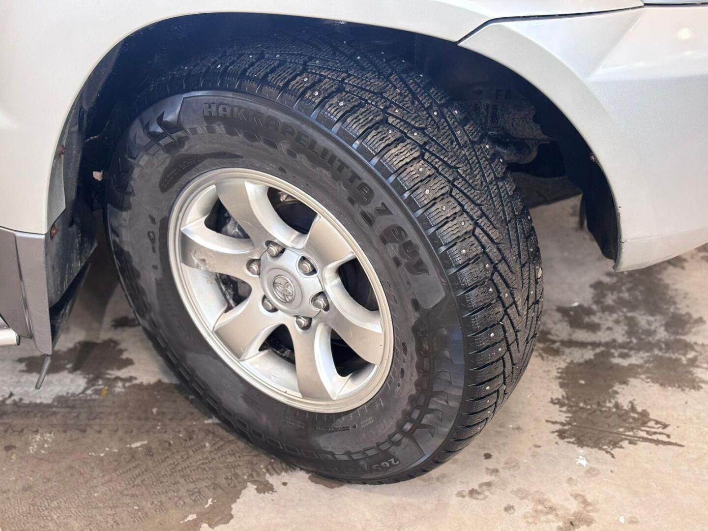 TOYOTA Land Cruiser 2006