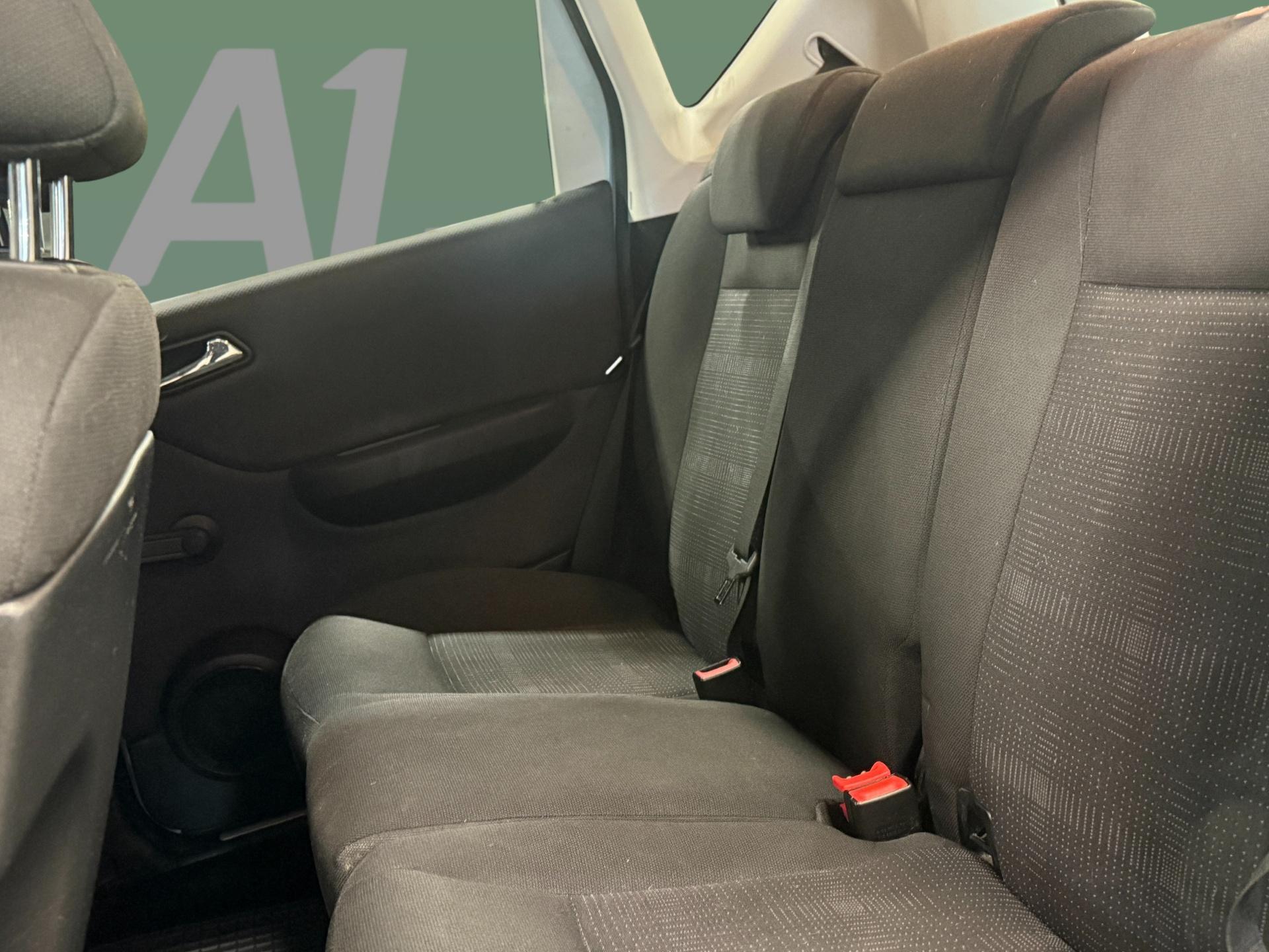 TOYOTA Hilux 2019