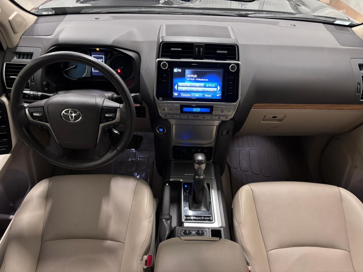 TOYOTA Land Cruiser 2020