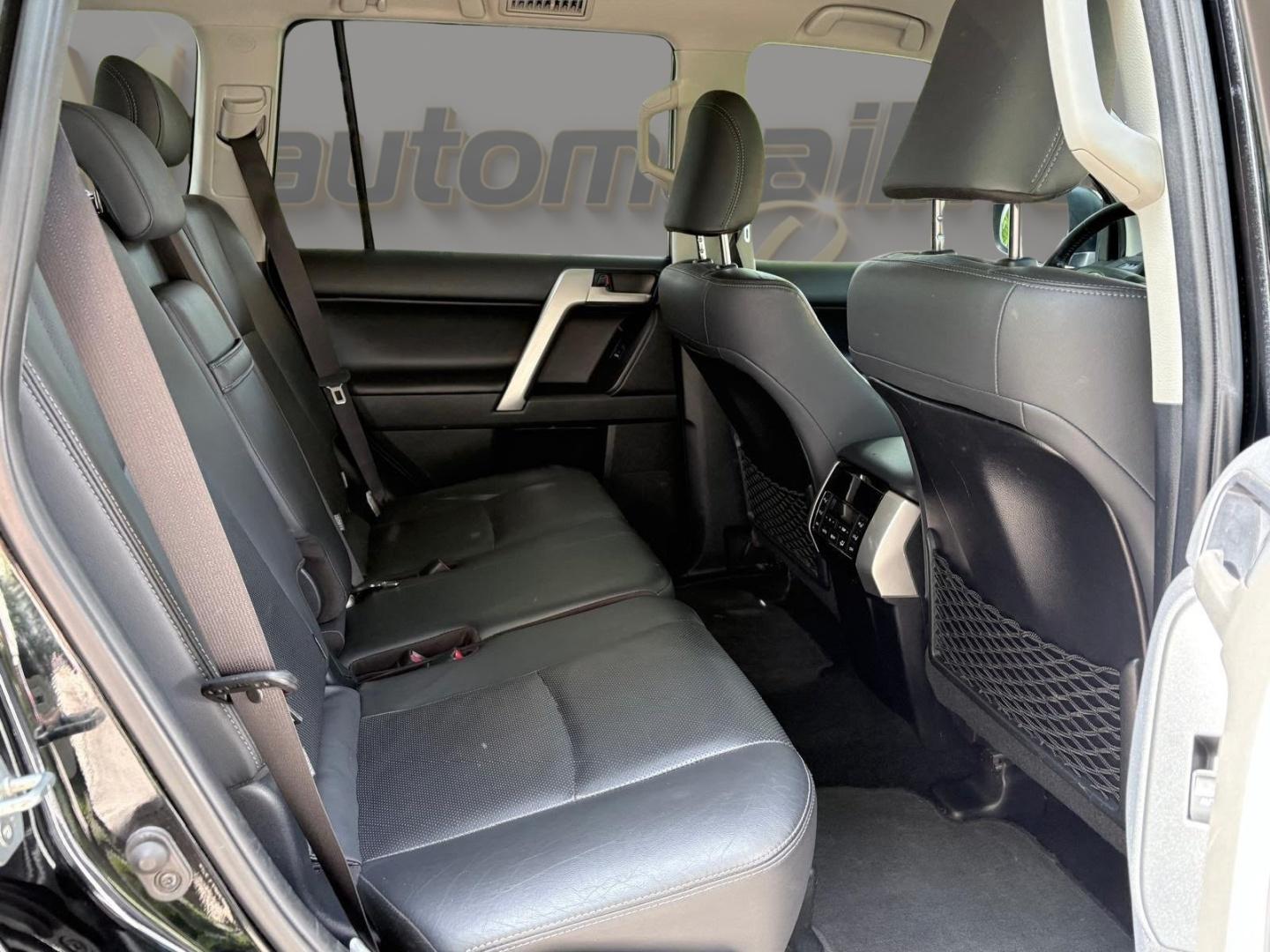 TOYOTA Land Cruiser 2019