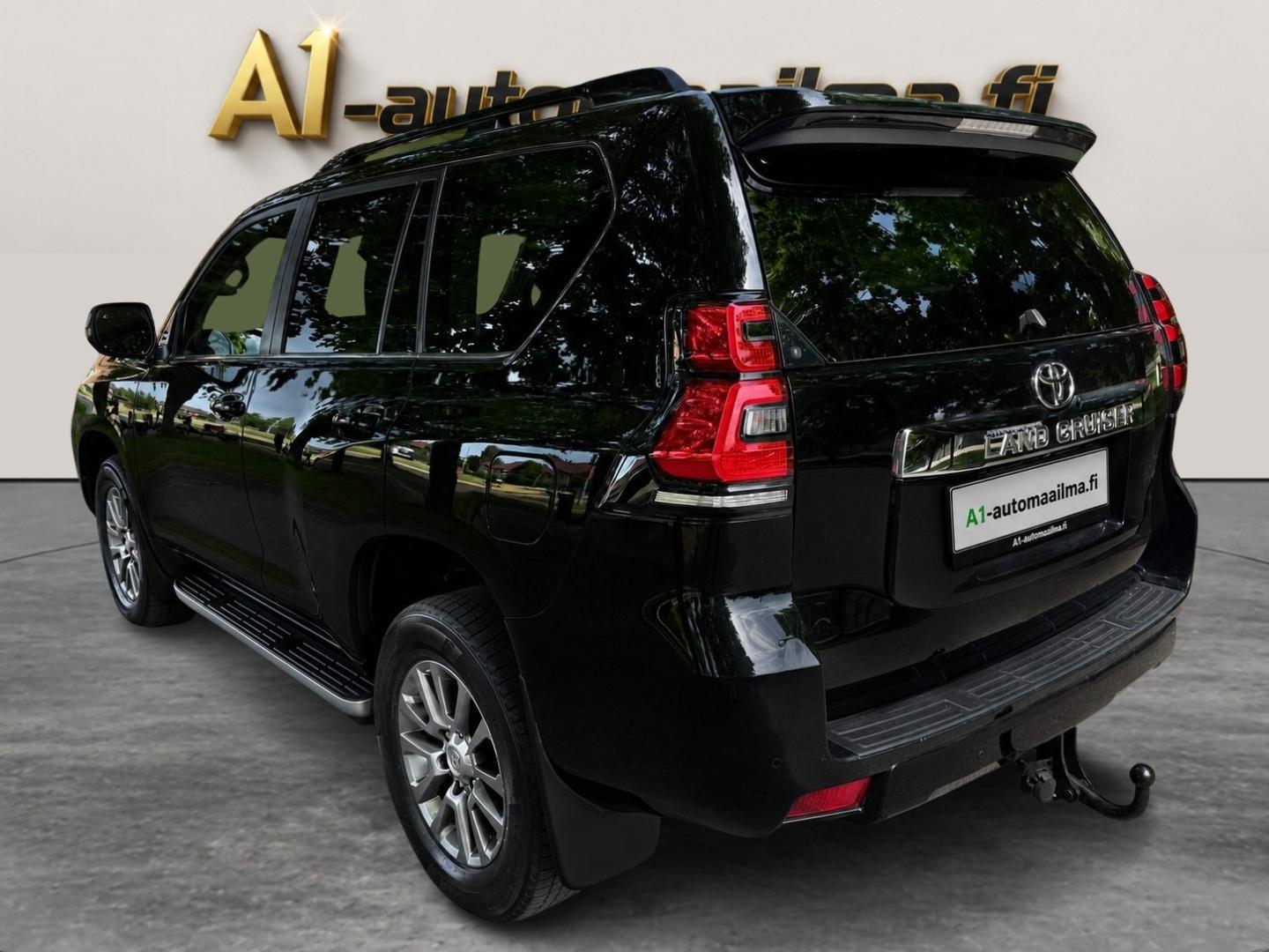 TOYOTA Land Cruiser 2019