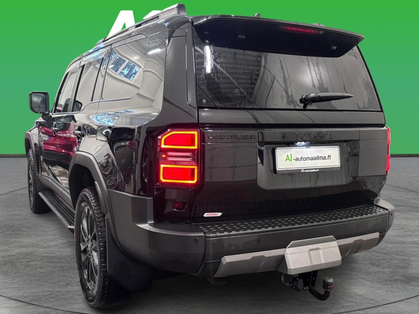 TOYOTA Land Cruiser 2025