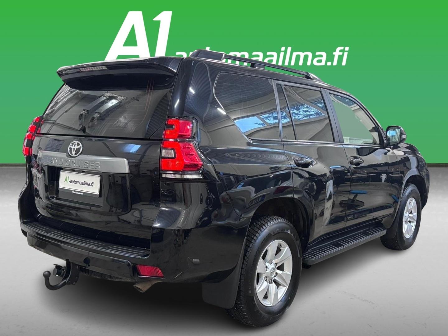 TOYOTA Land Cruiser 2018