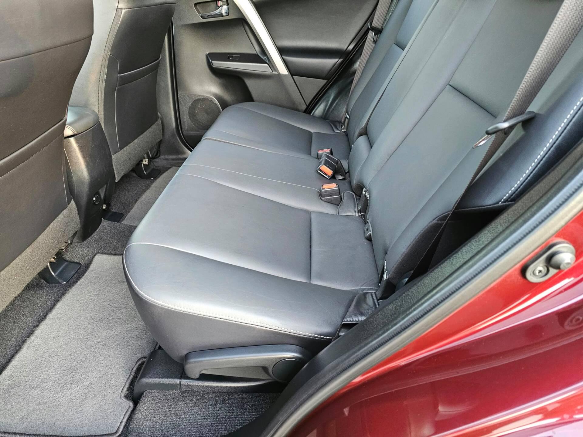 TOYOTA RAV4 2016