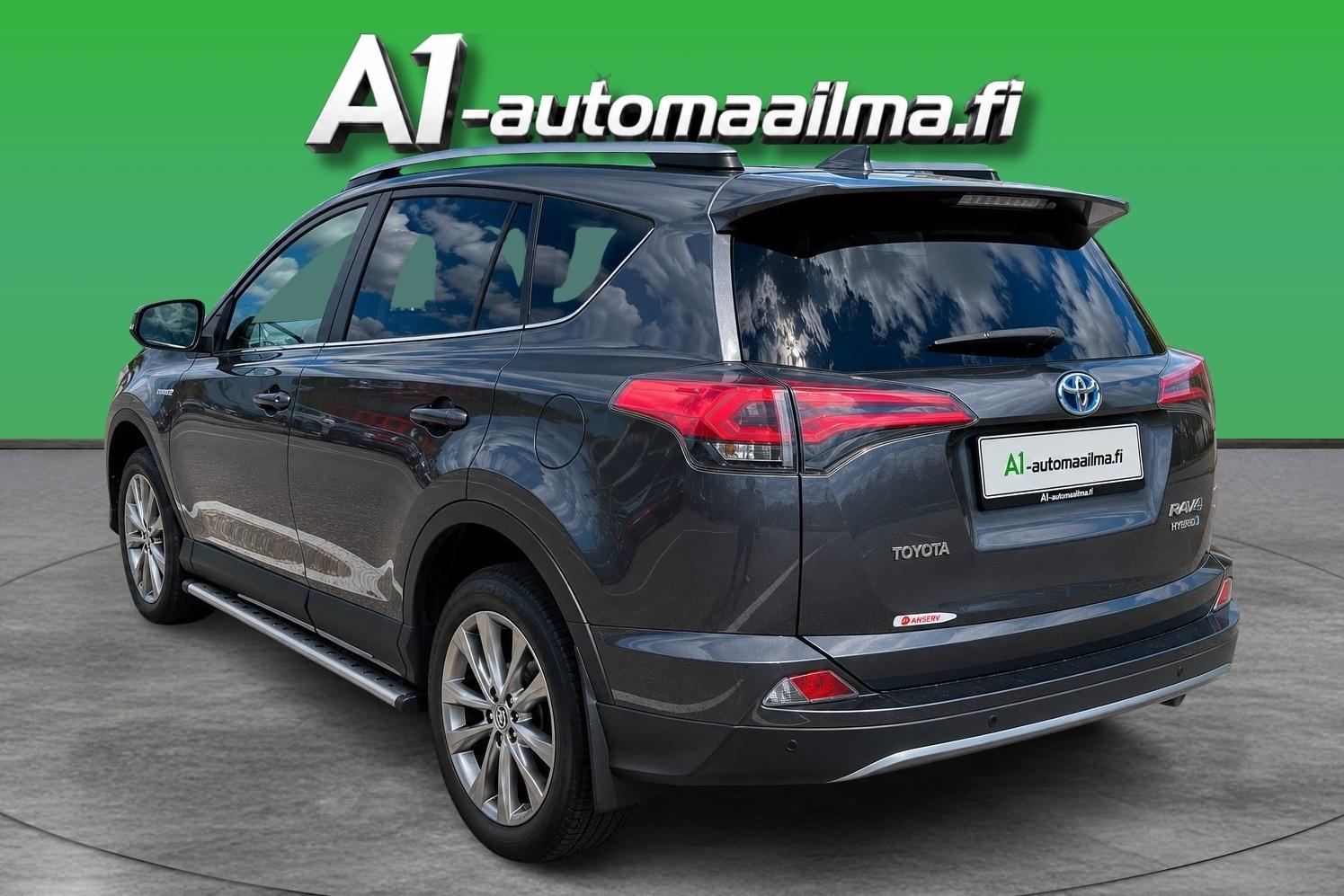 TOYOTA RAV4 2017