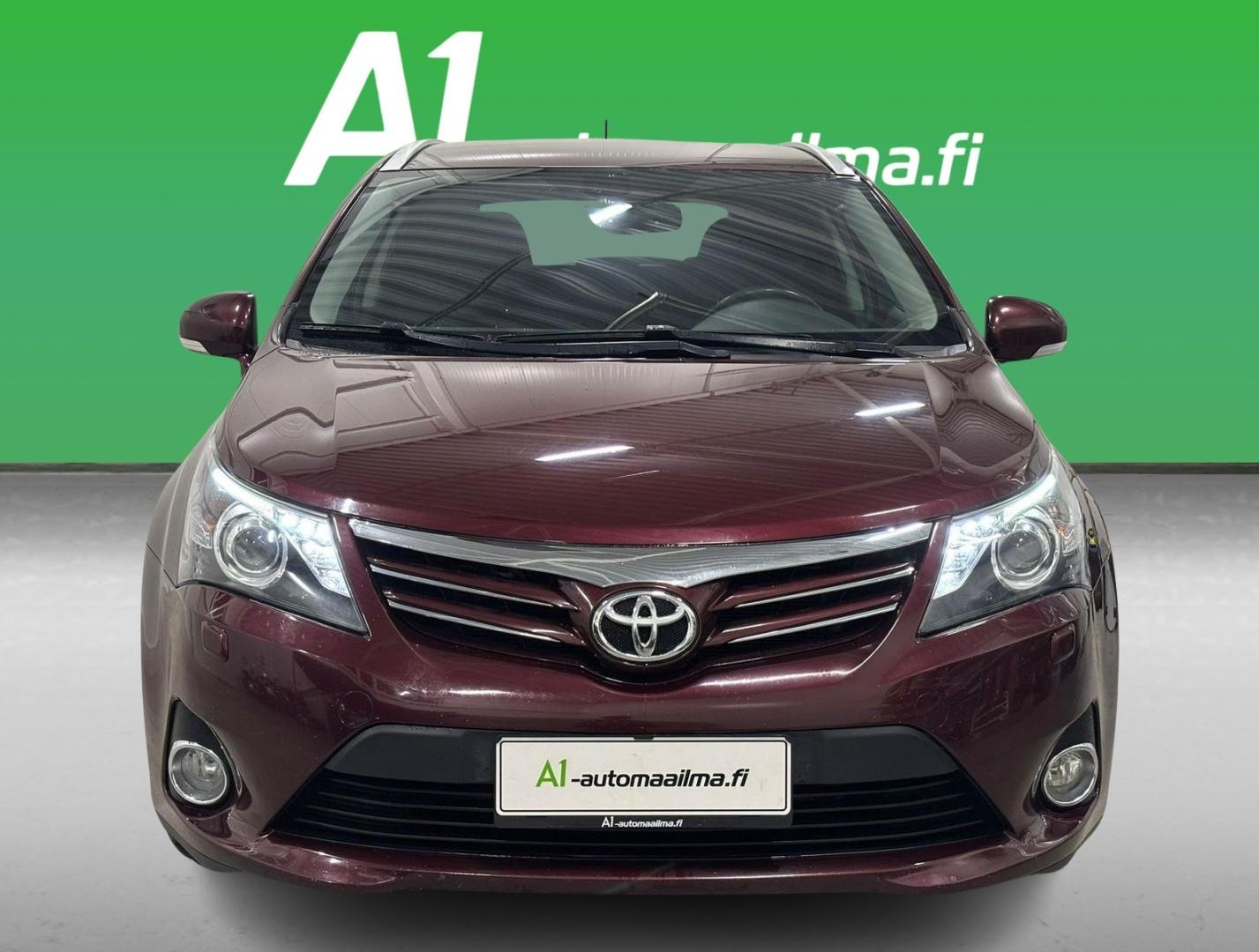 TOYOTA Avensis 2014
