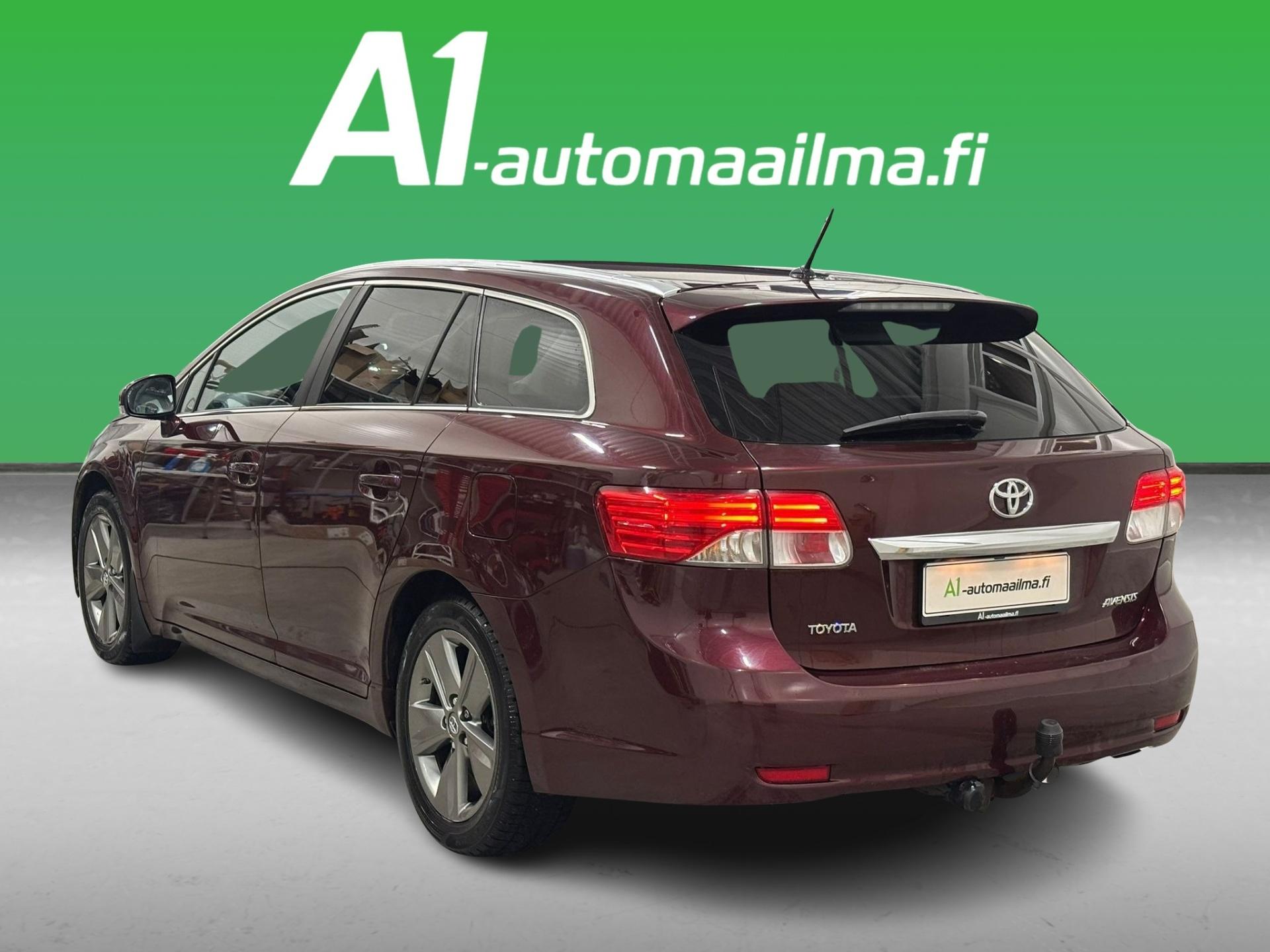 TOYOTA Avensis 2014