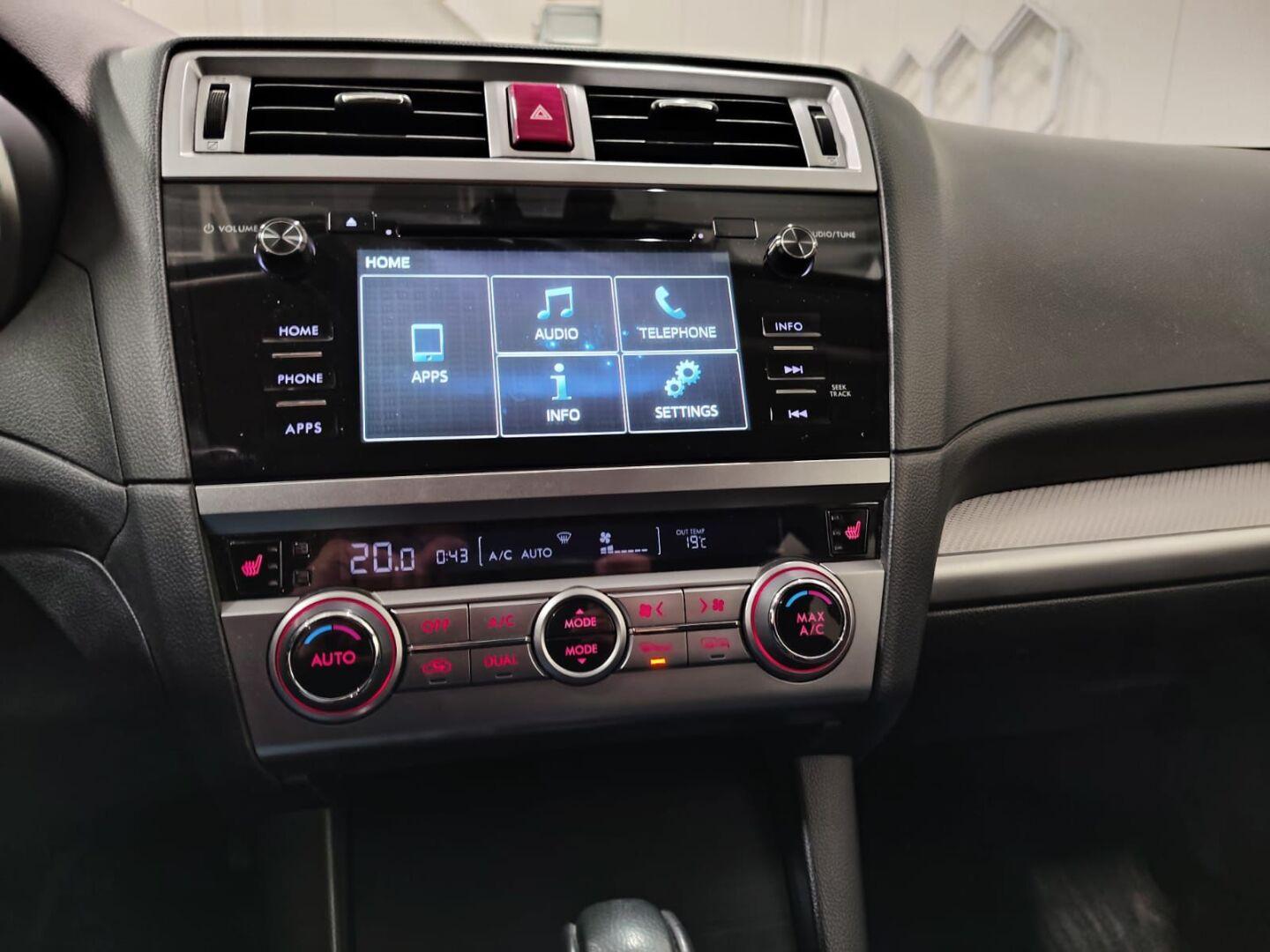 SUBARU Outback 2015