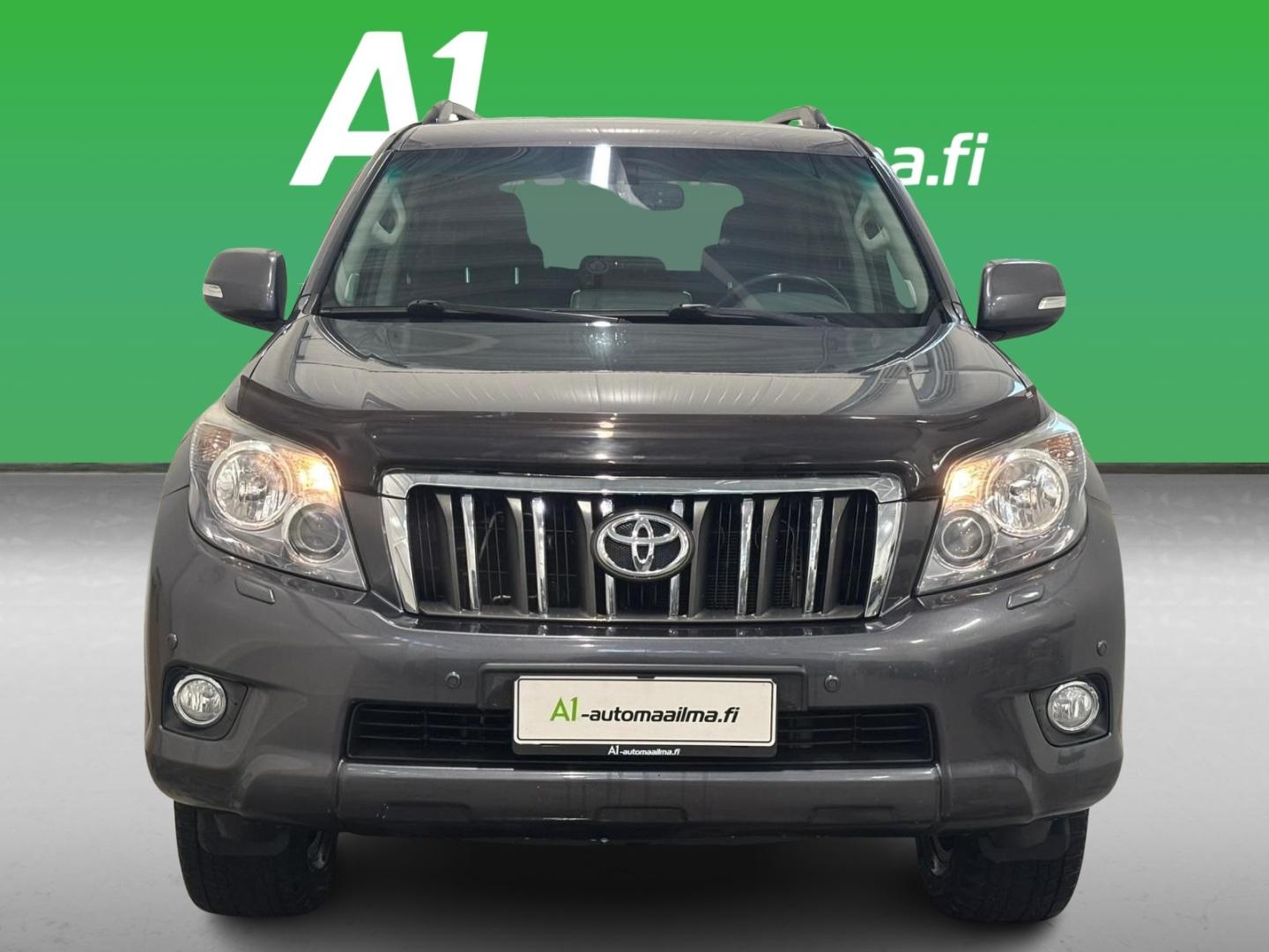 TOYOTA Land Cruiser 2011