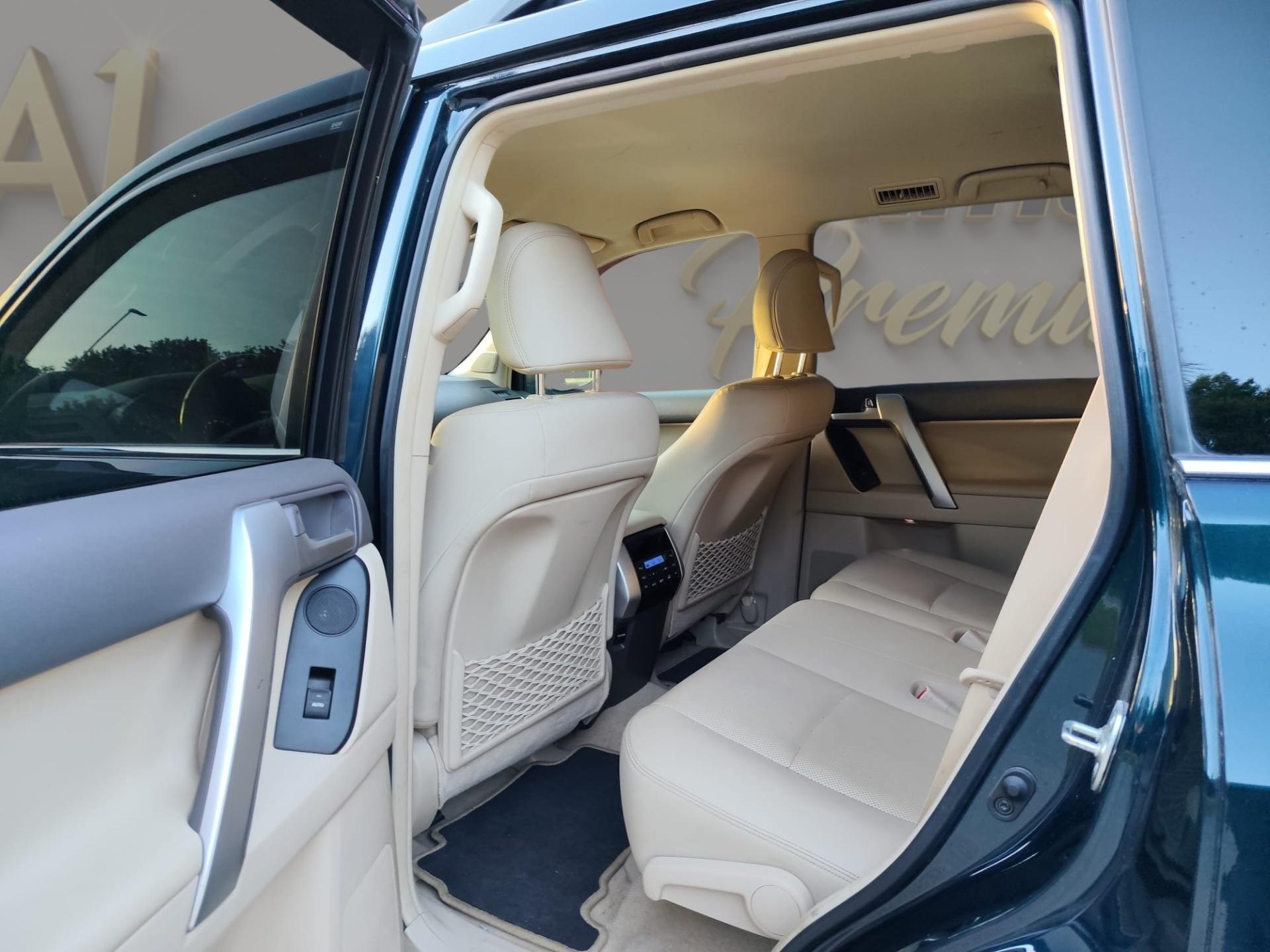 TOYOTA Land Cruiser 2018