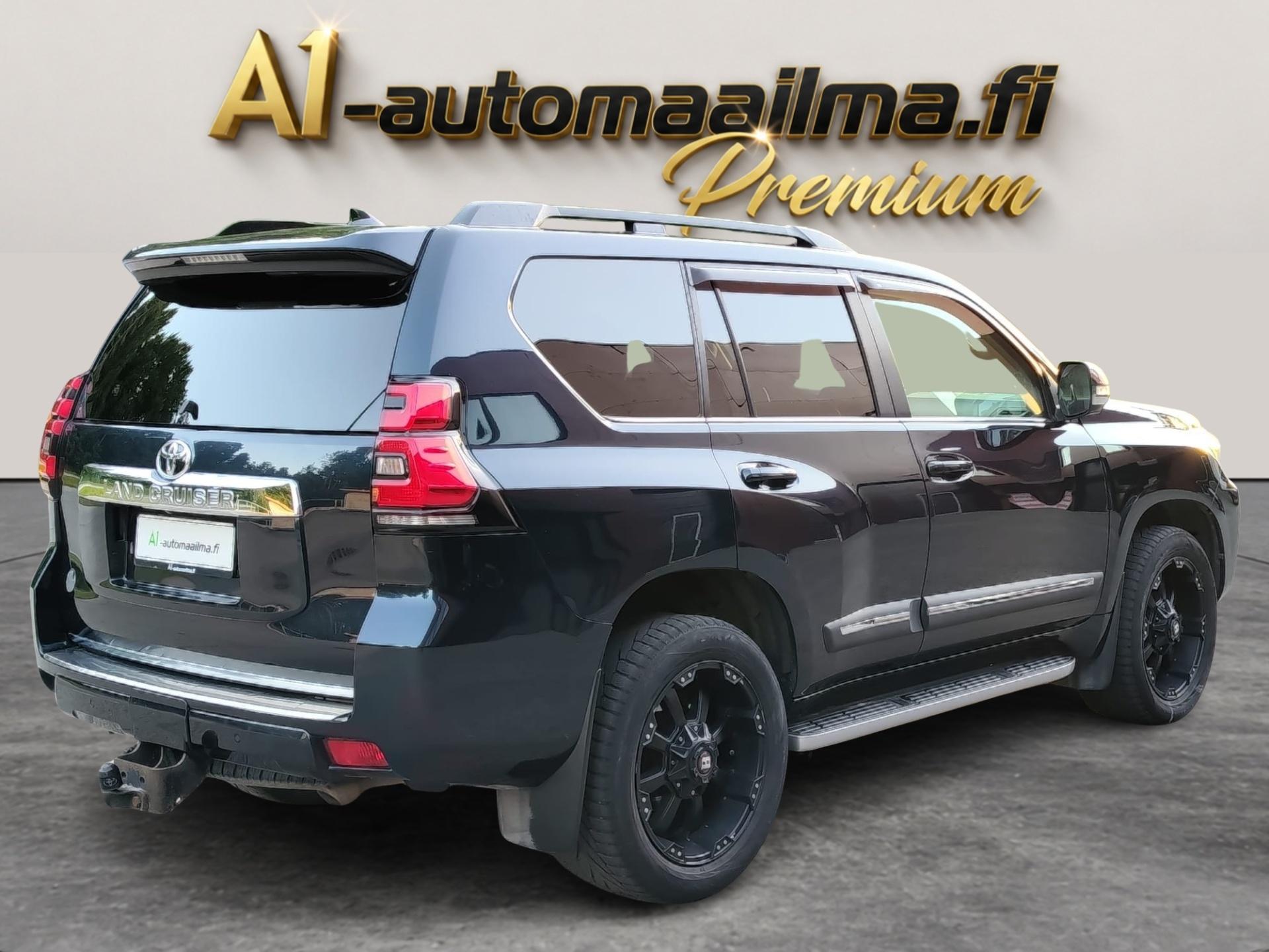 TOYOTA Land Cruiser 2018