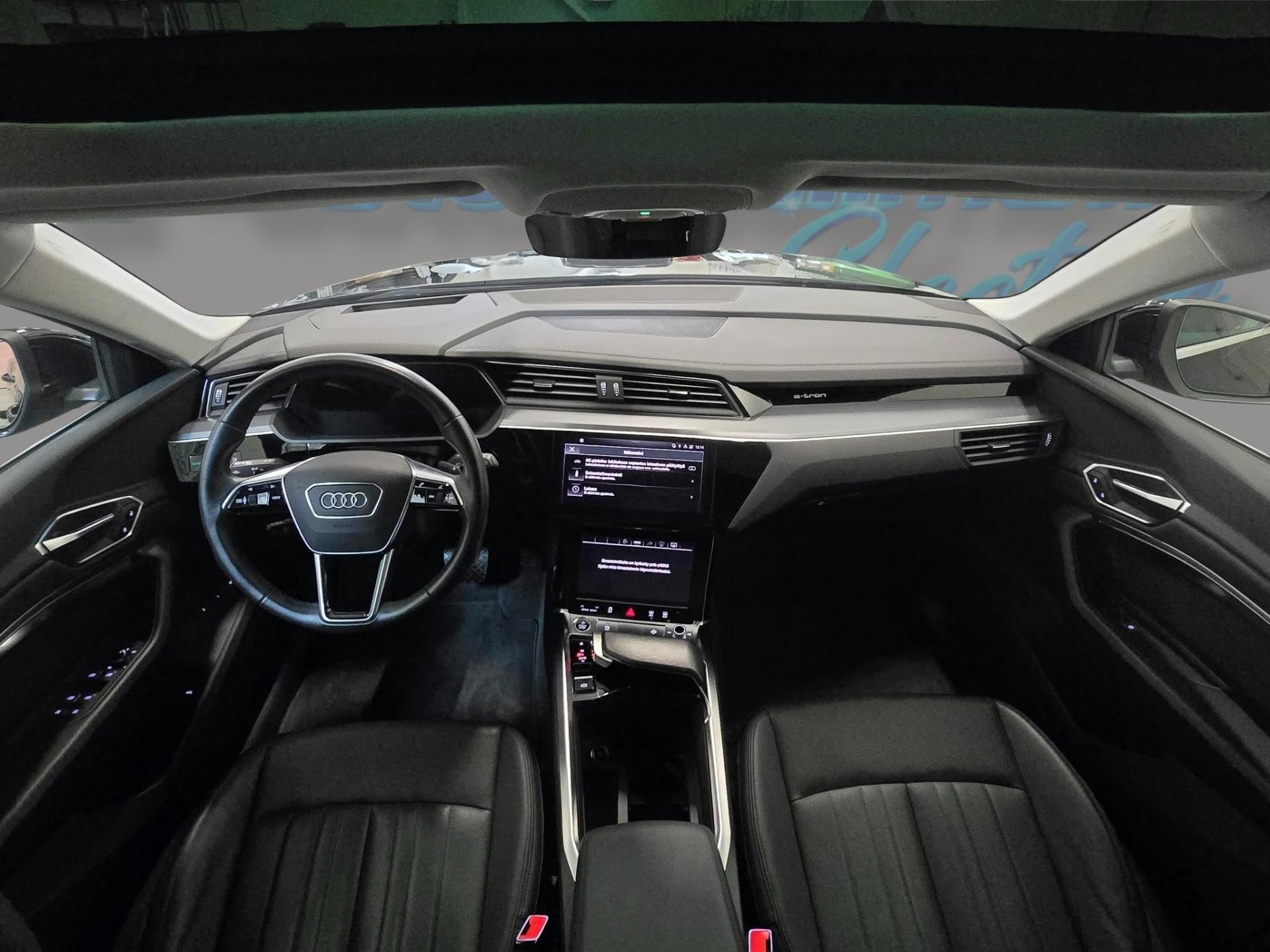 AUDI e-tron 2023