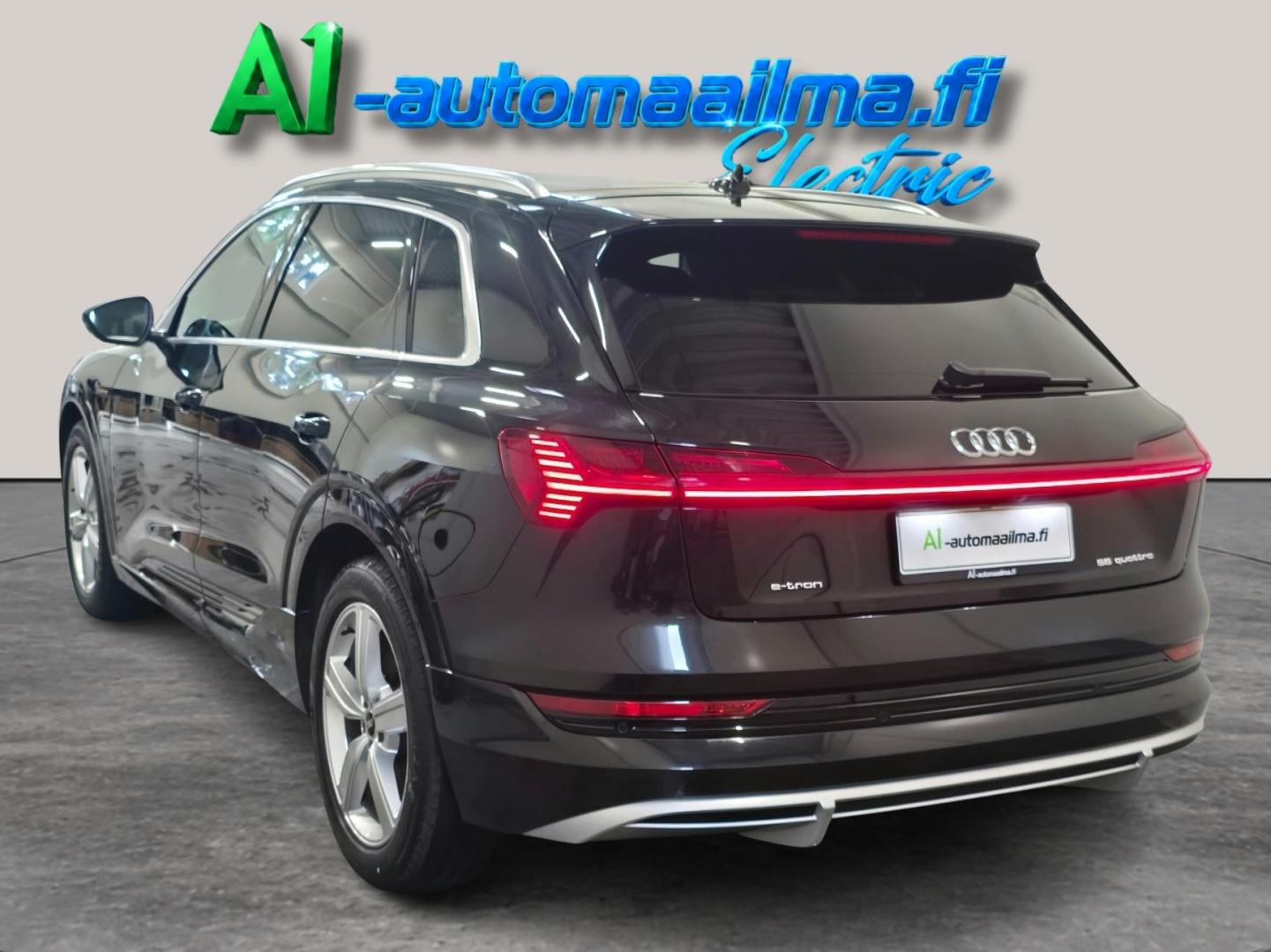 AUDI e-tron 2023
