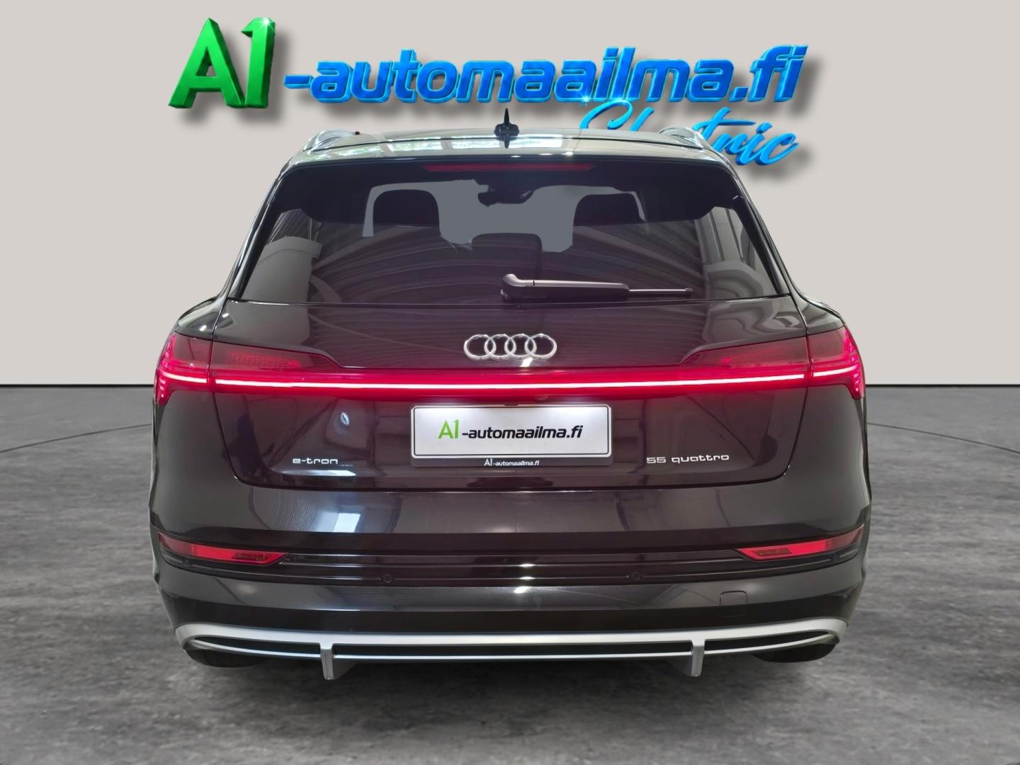 AUDI e-tron 2023