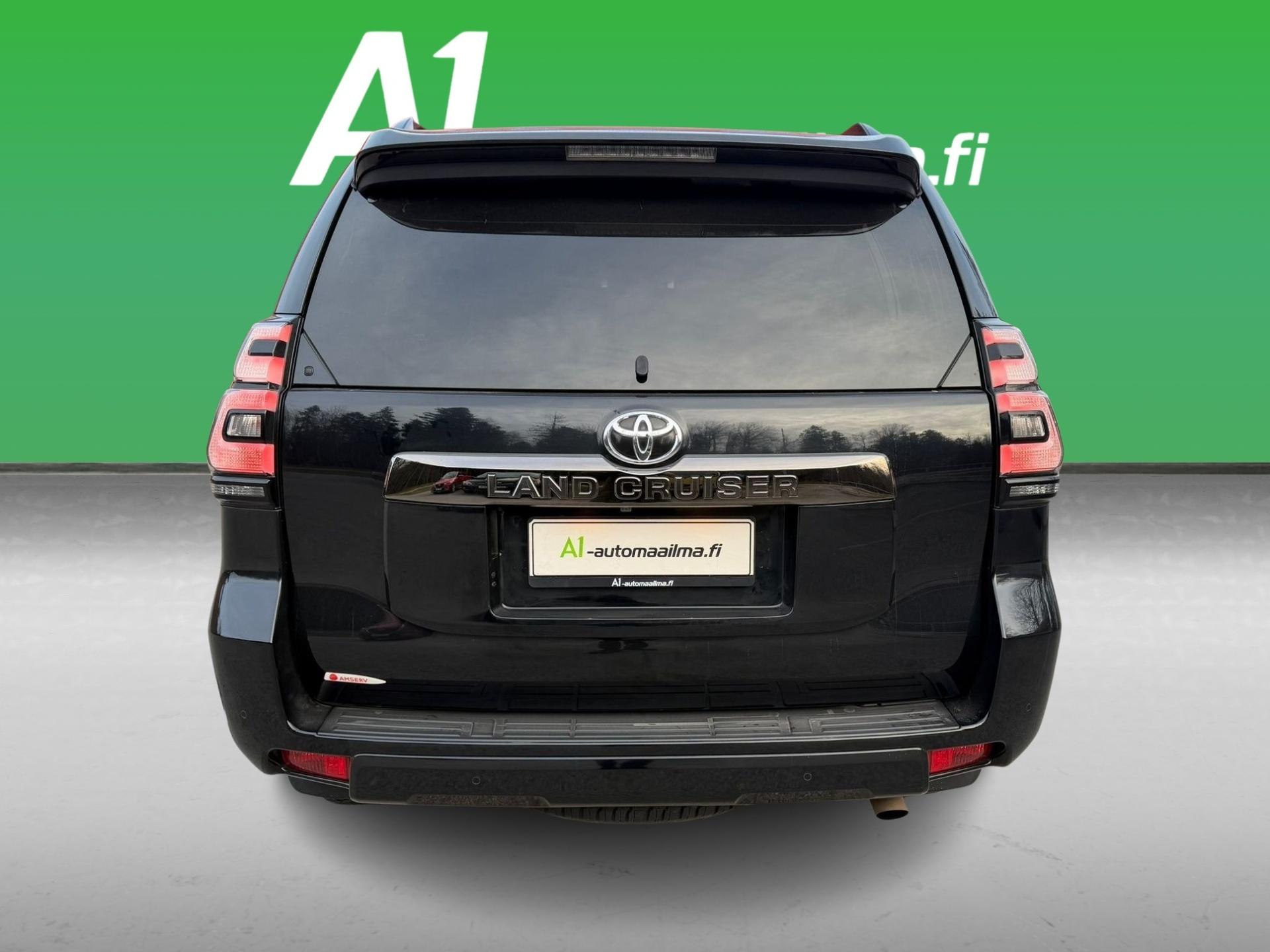 TOYOTA Land Cruiser 2021