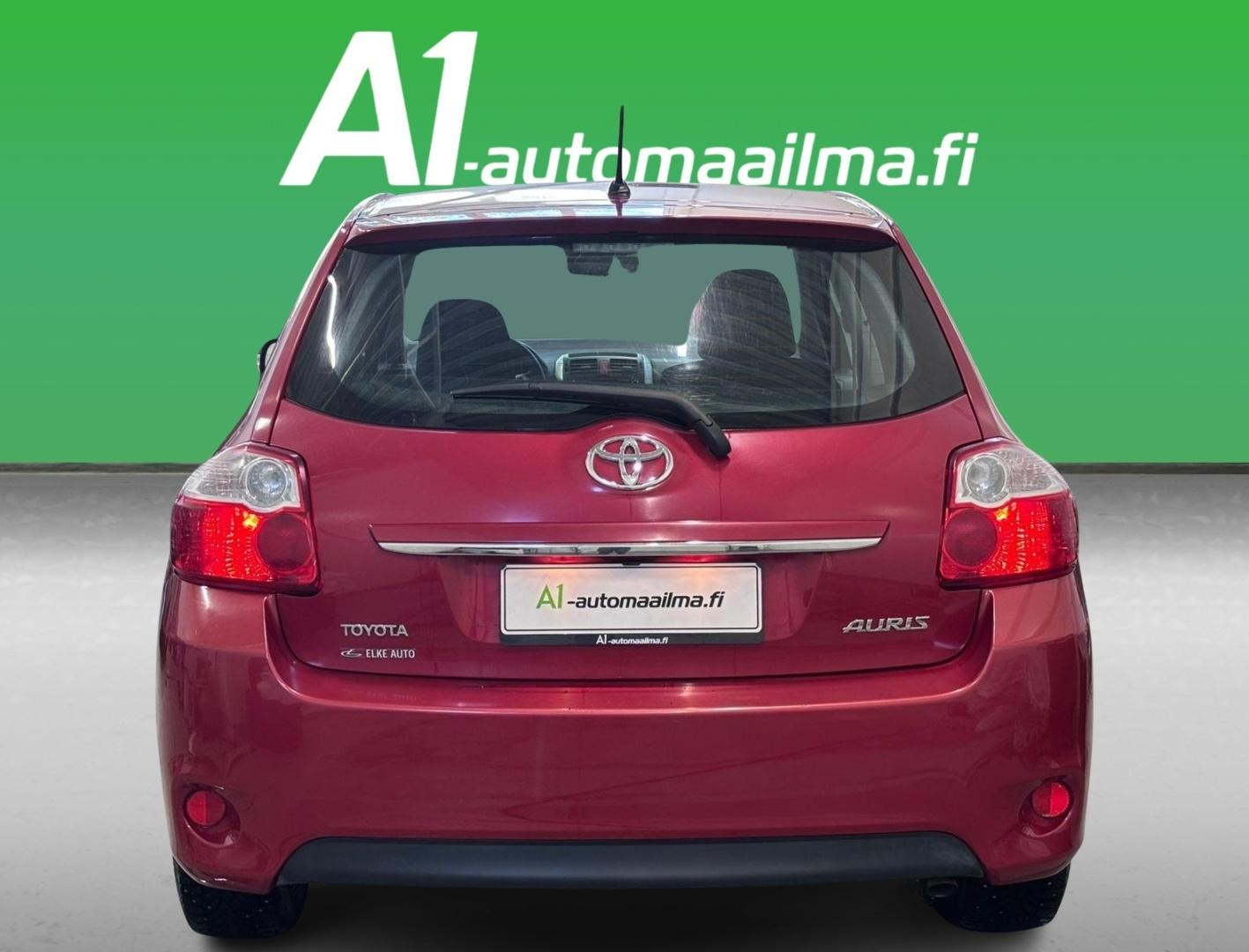 TOYOTA Auris 2010
