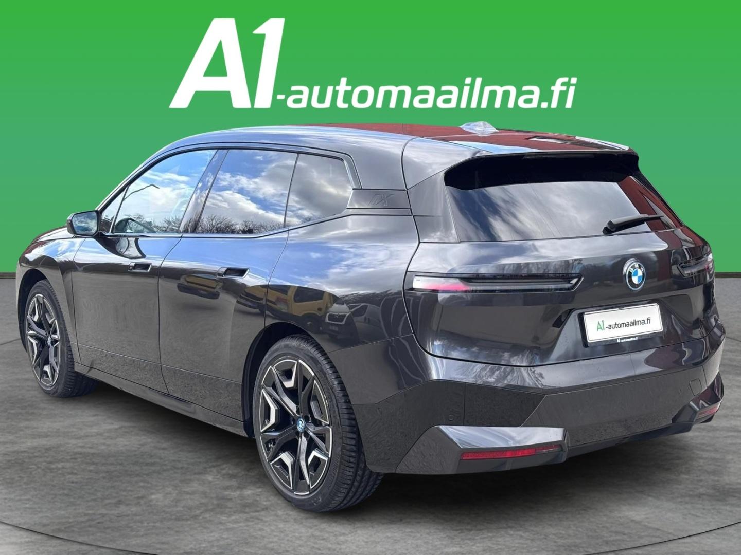 BMW iX 2023